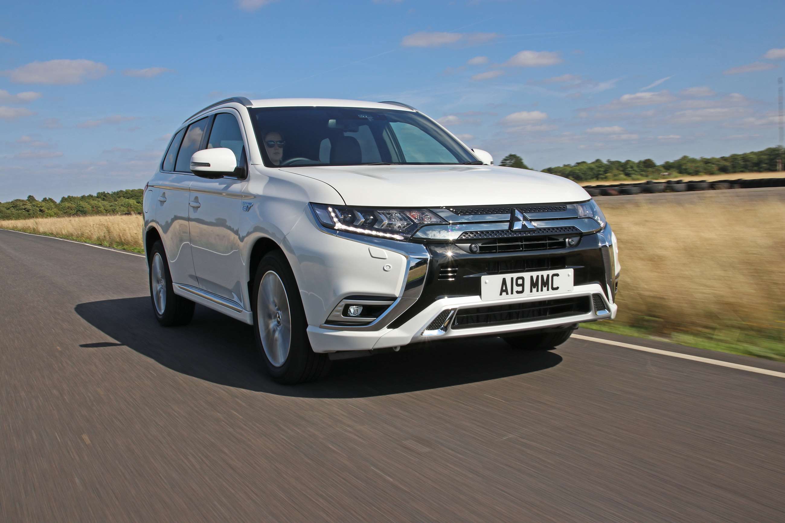 mitsubishi-outlander-phev-goodwood-16082019.jpg