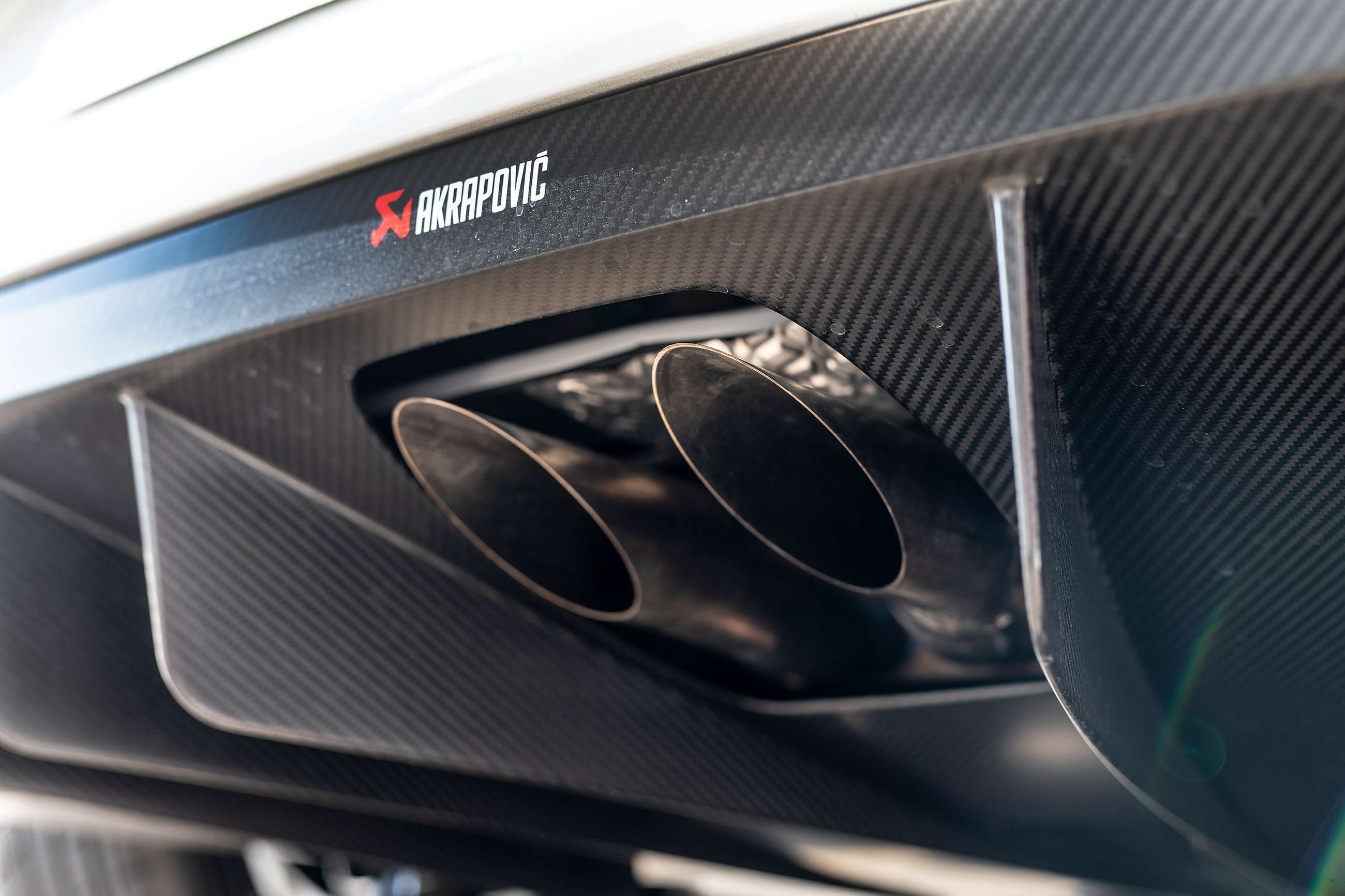 megane-rs-trophy-r-nurburgring-record-edition-exhaust-goodwood-01082019.jpg