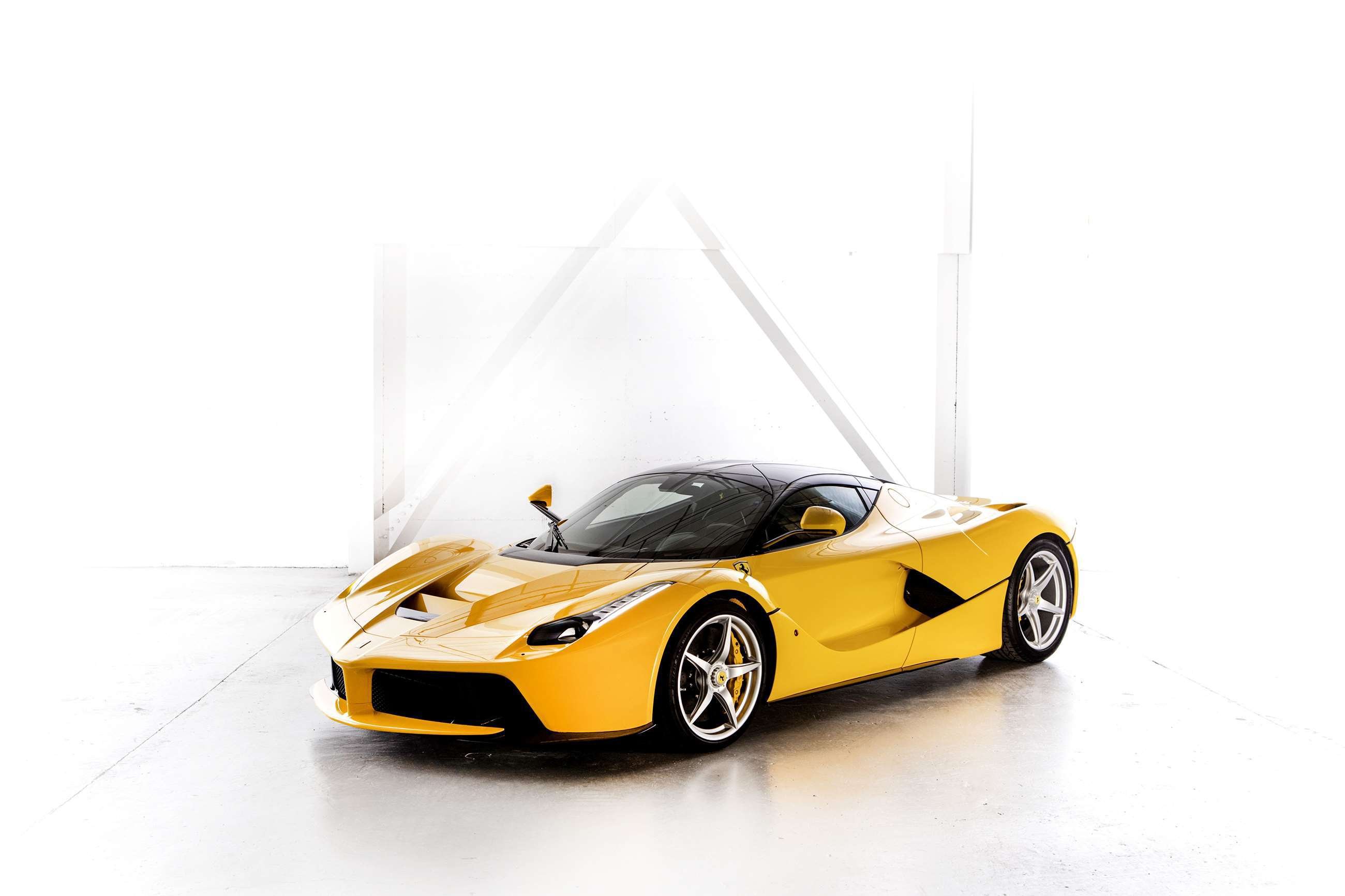 bonhams-most-expensive-cars-sold-2019-8-ferrari-laferrari-goodwood-12122019.jpg.jpg