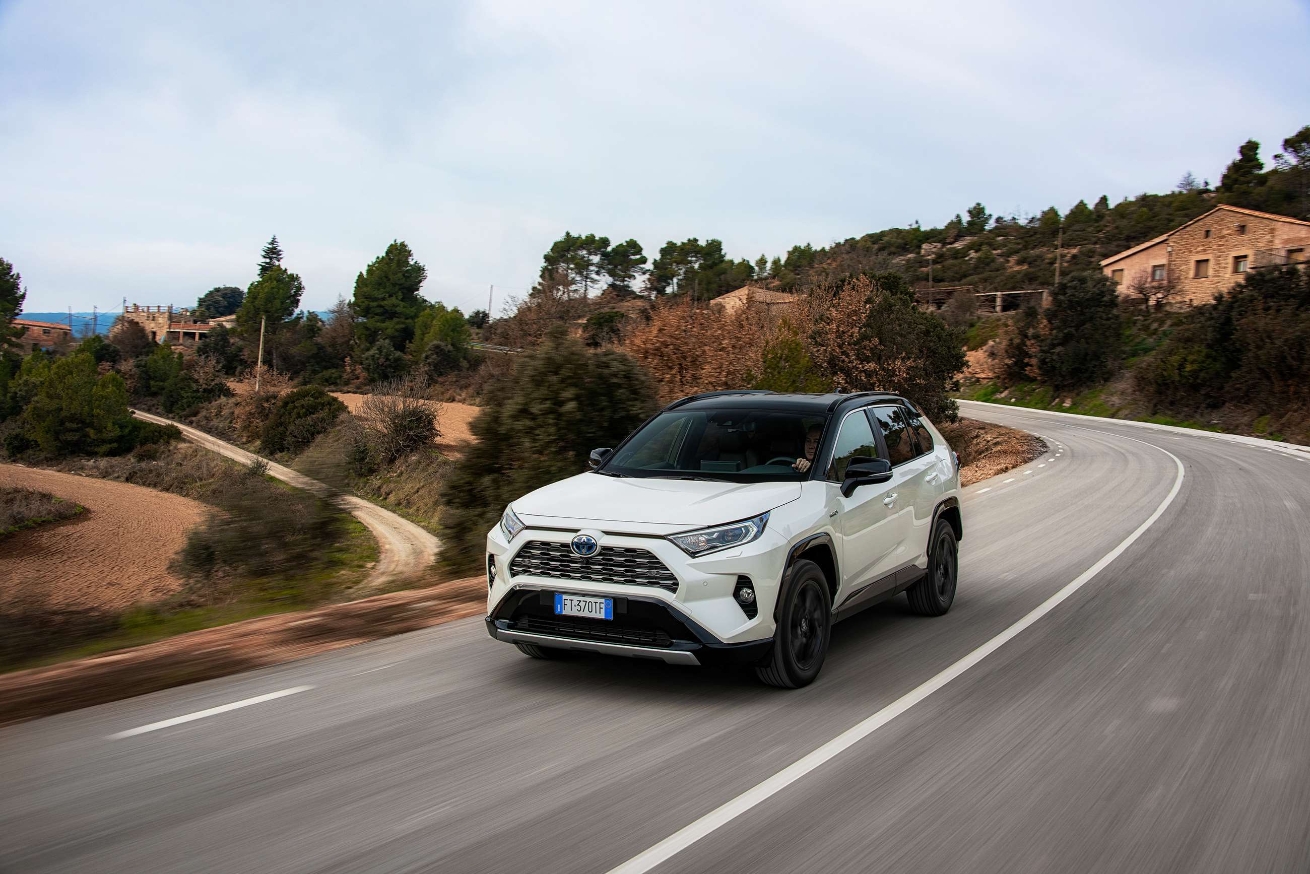 toyota-rav4-2019-review-goodwood-23012019.jpg