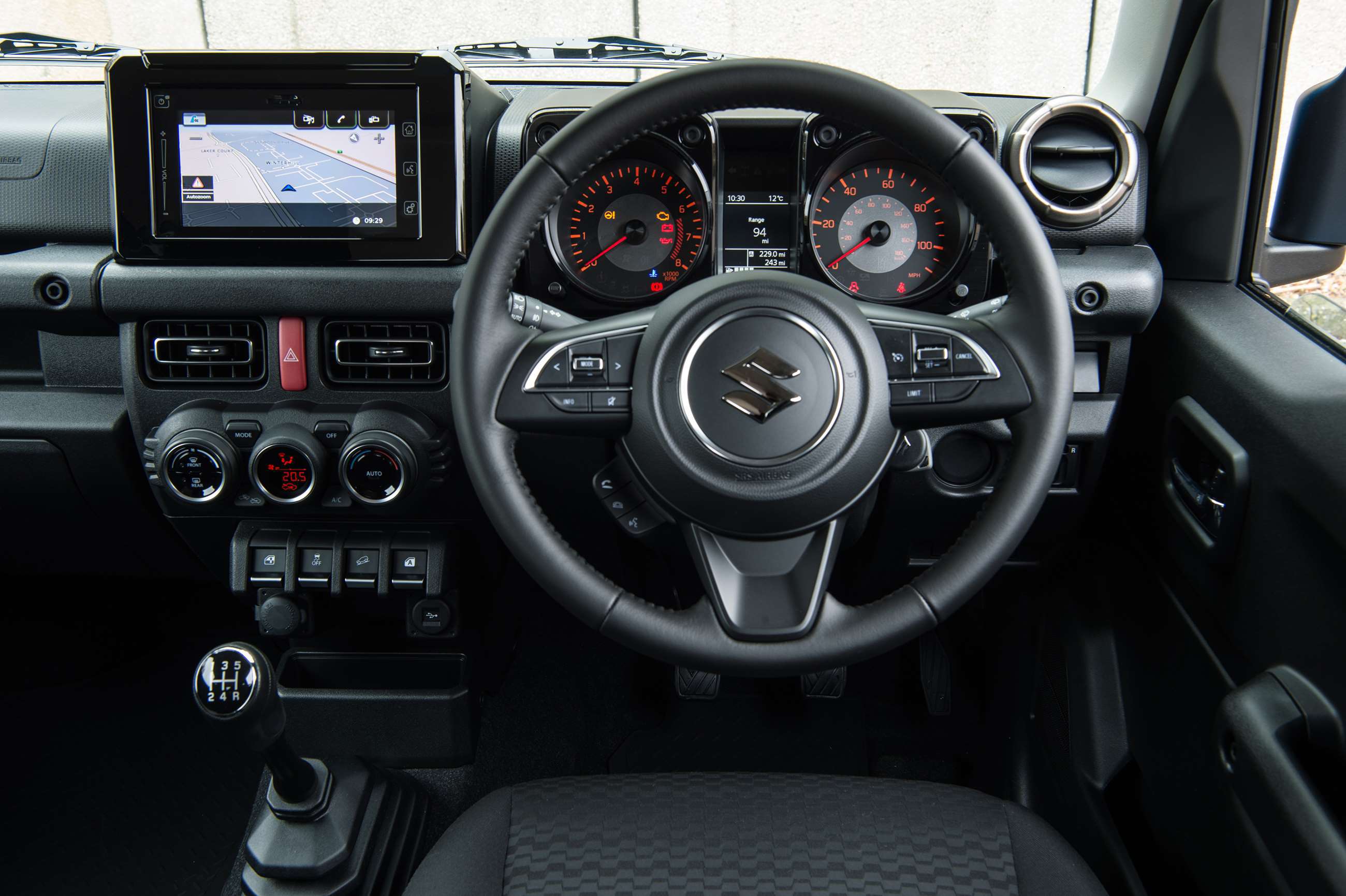 suzuki-jimny-interior-goodwood-30072019.jpg