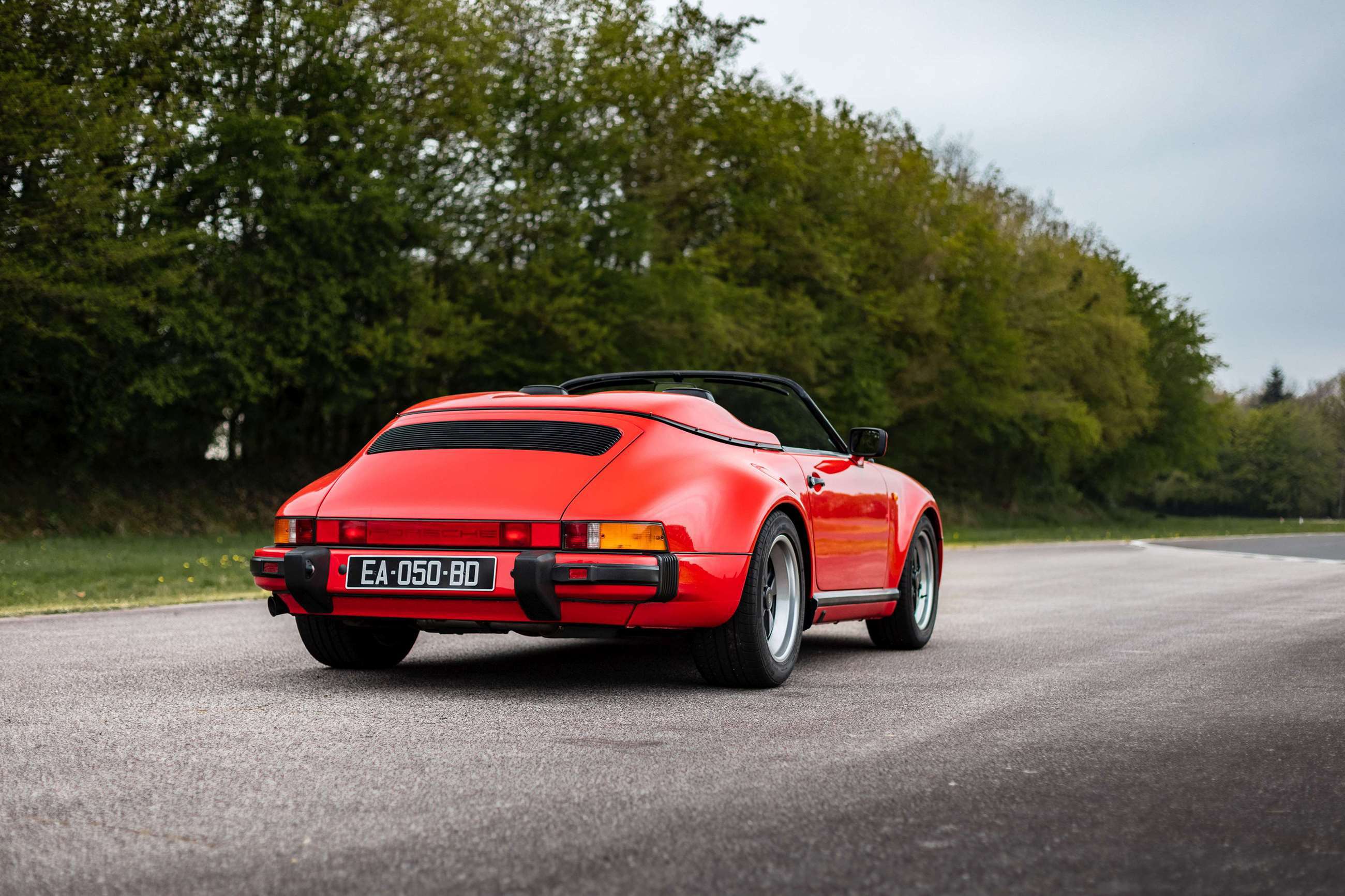 artcurial-porsche-911-3.2l-speedster-1989-goodwood-13062019.jpg