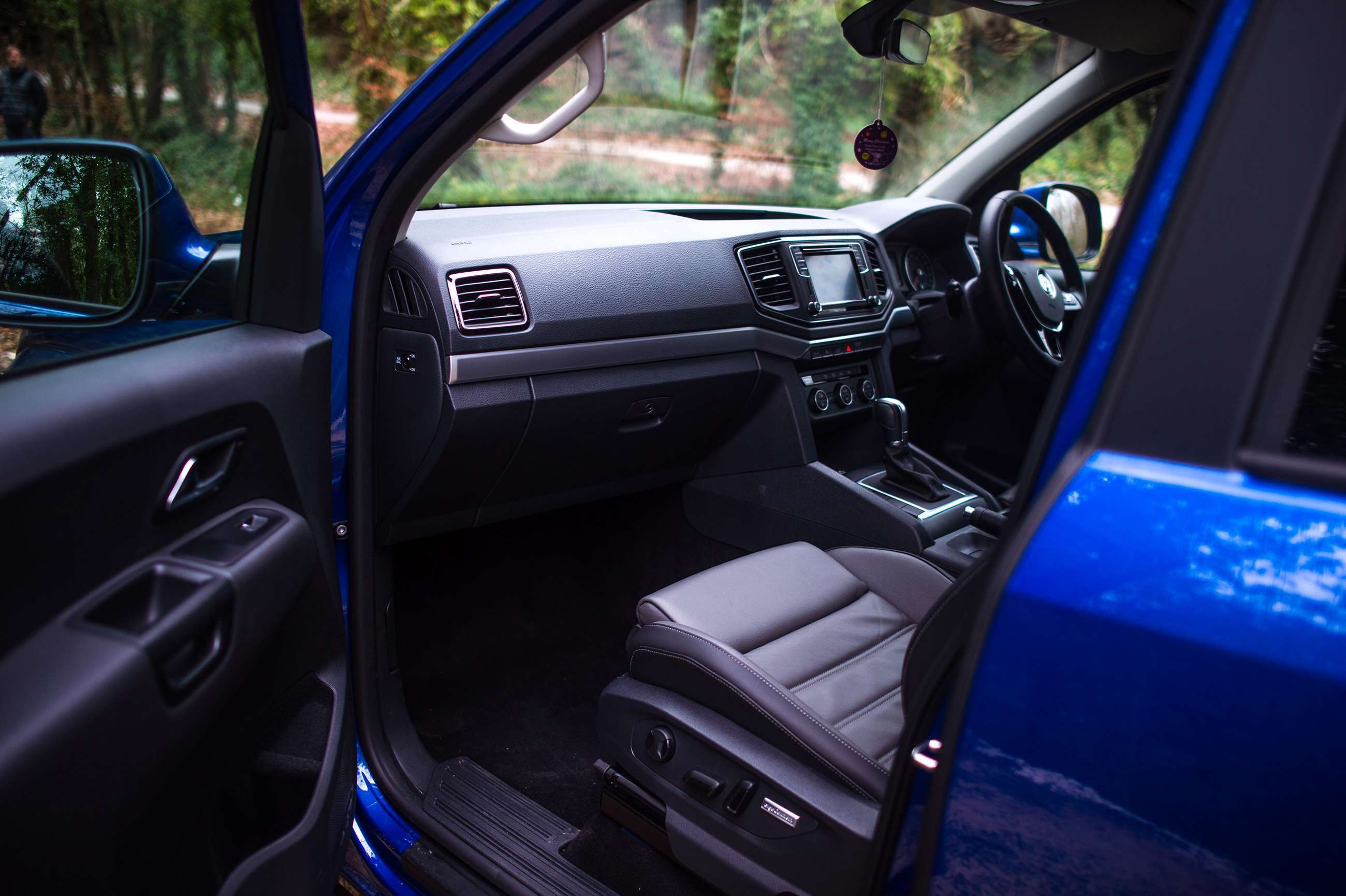 amarok-2019-interior-goodwood-28032019.jpg