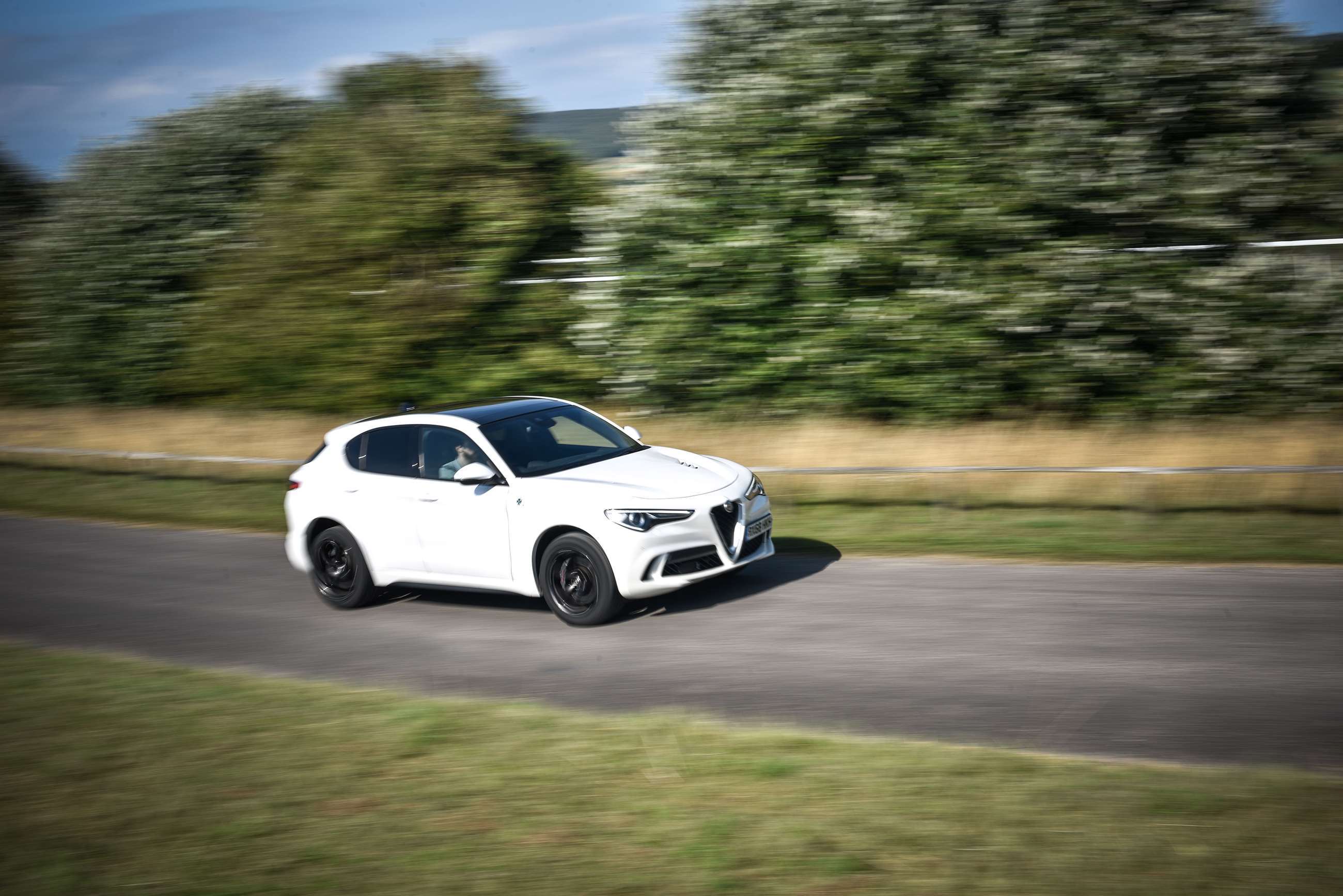 alfa-romeo-stelvio-quadrifoglio-electrics-goodwood-03112019.jpg