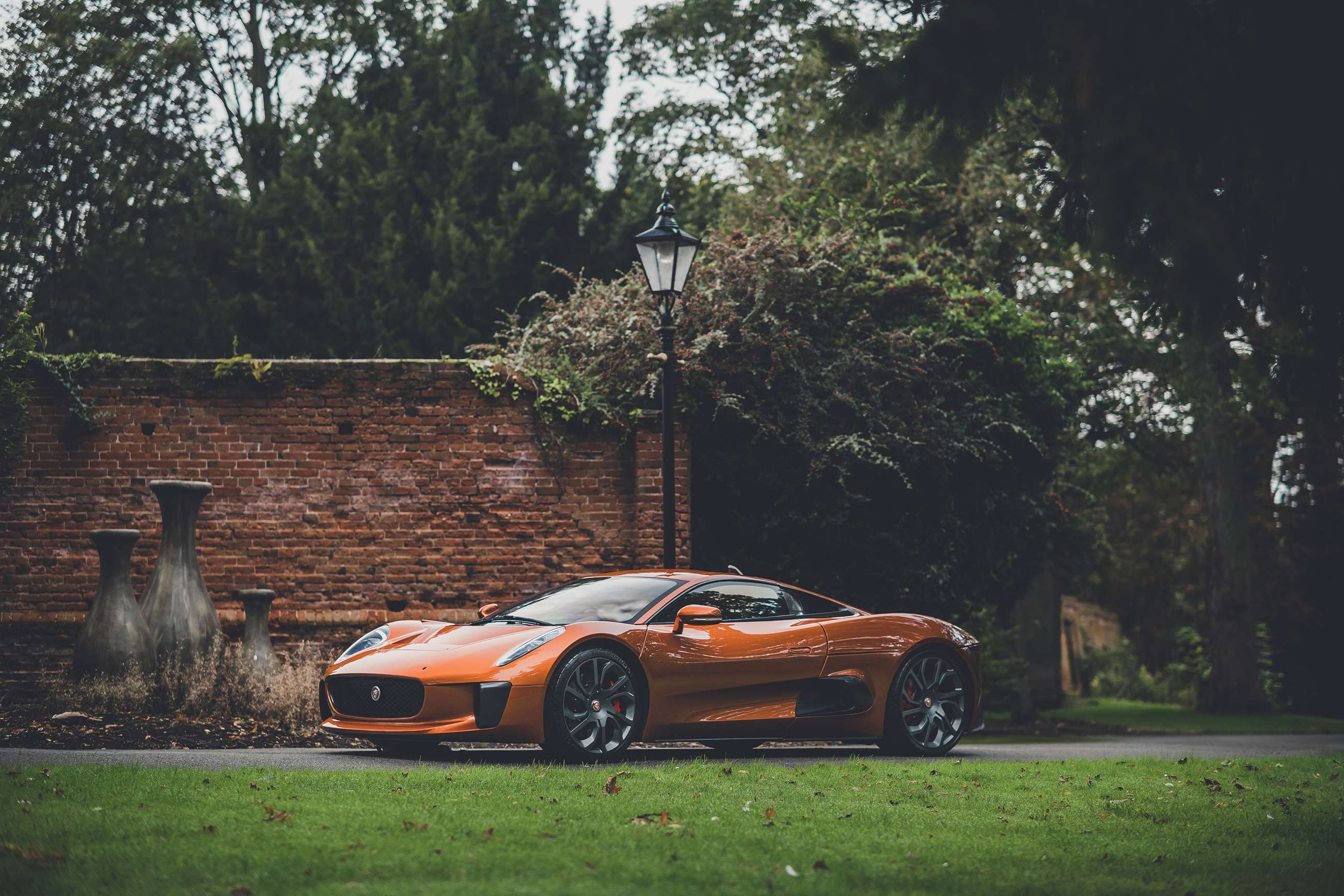 jaguar-c-x75-james-bond-spectre-goodwood-01112019.jpg