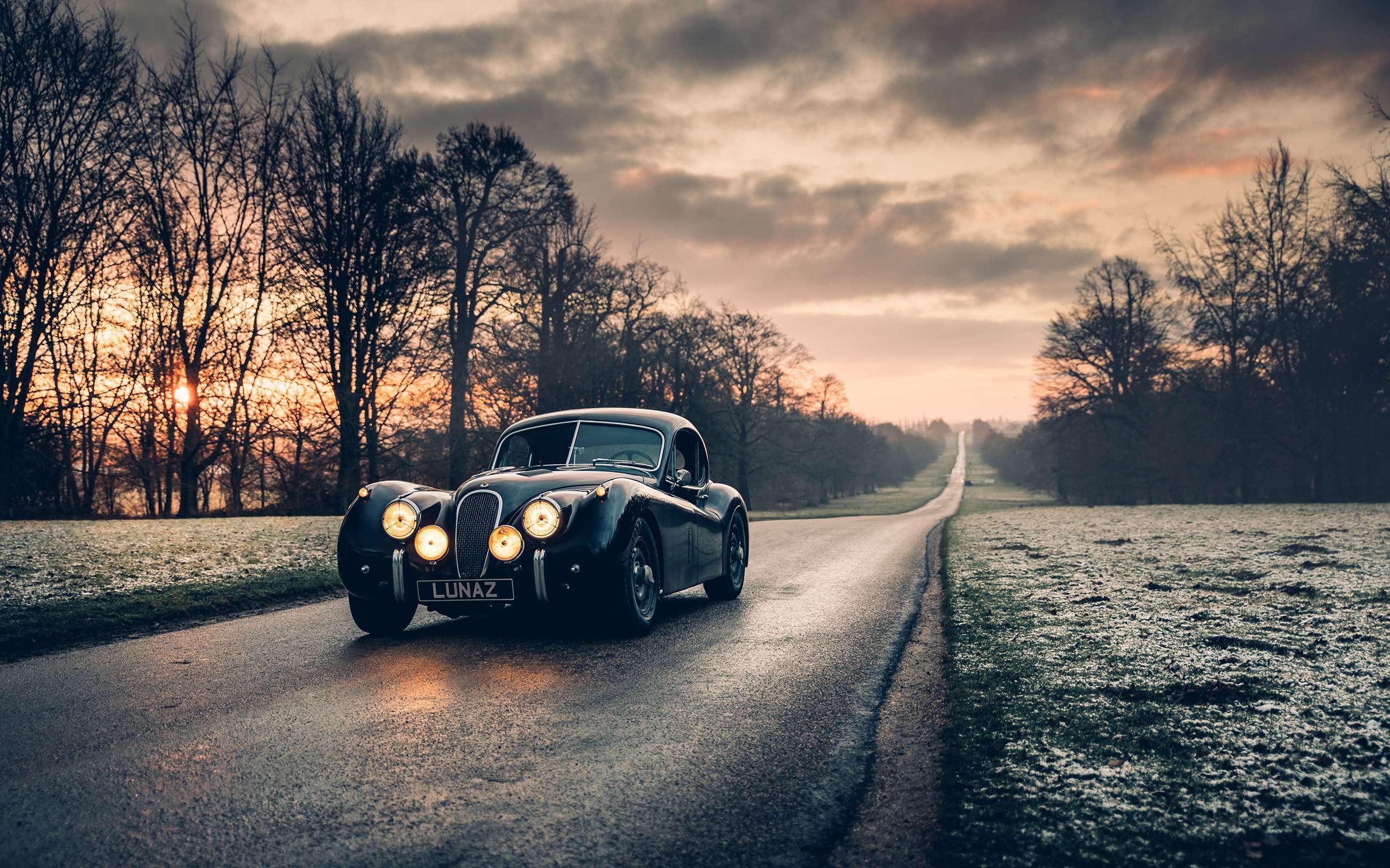 lunaz-jaguar-xk120-1953-goodwood-14102019.jpg