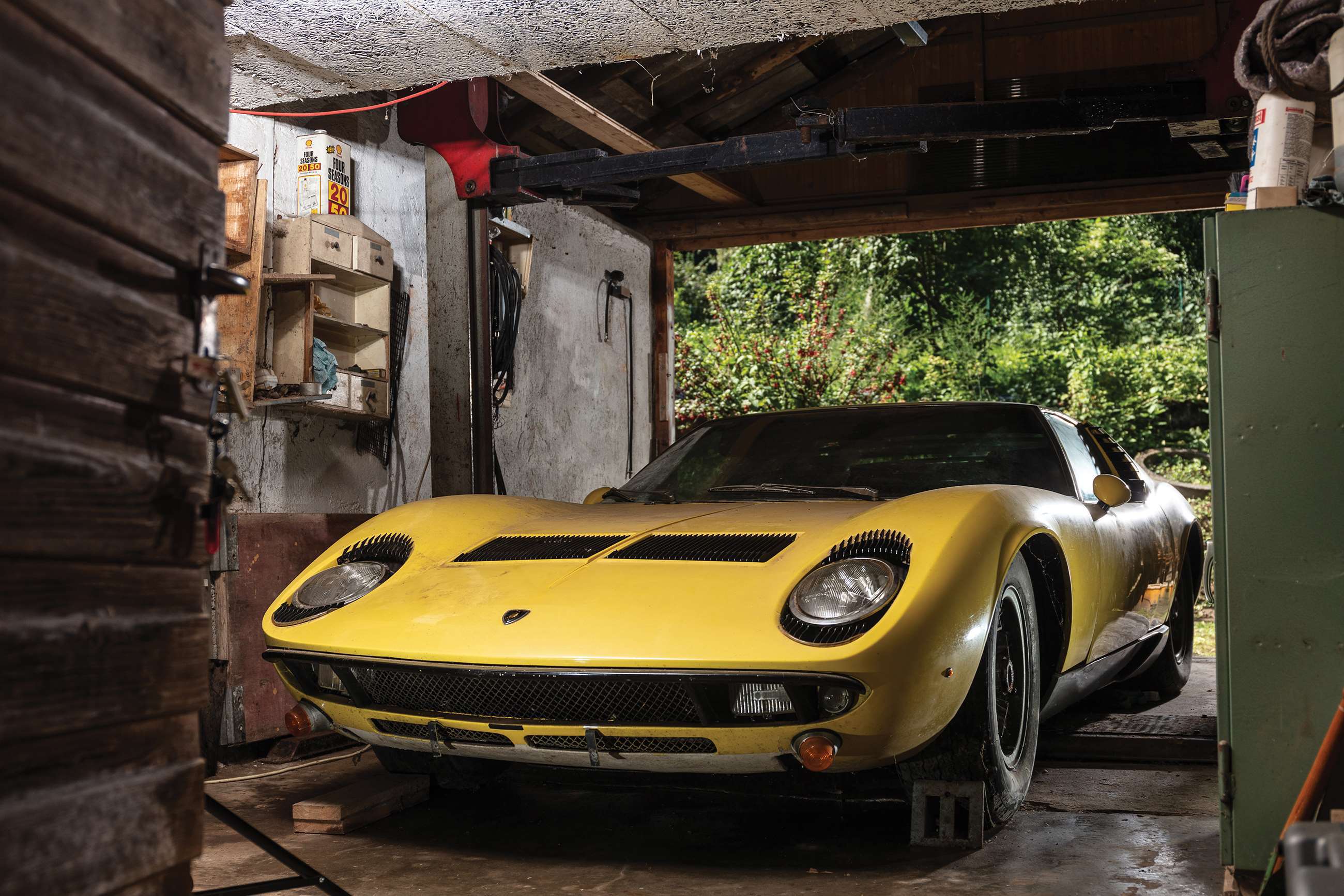 lamborghini-miura-p400-s-by-bertone-1969-rm-sothebys-goodwood-23102019.jpg