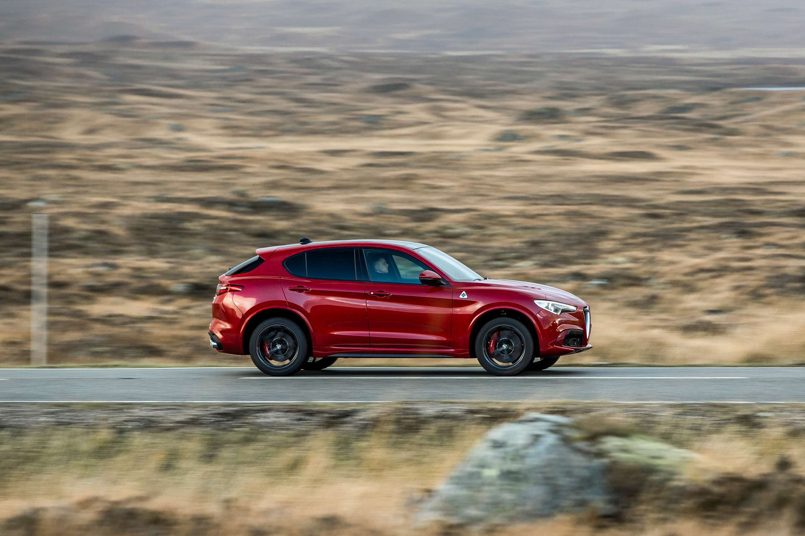 alfa-romeo-stelvio-quadrifoglio-grr-garage-goodwood-05092019.jpg