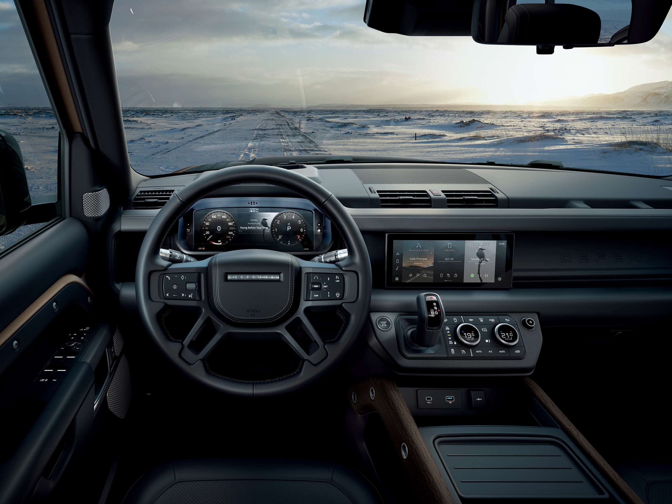 land-rover-defender-2020-interior-goodwood-10092019.jpg