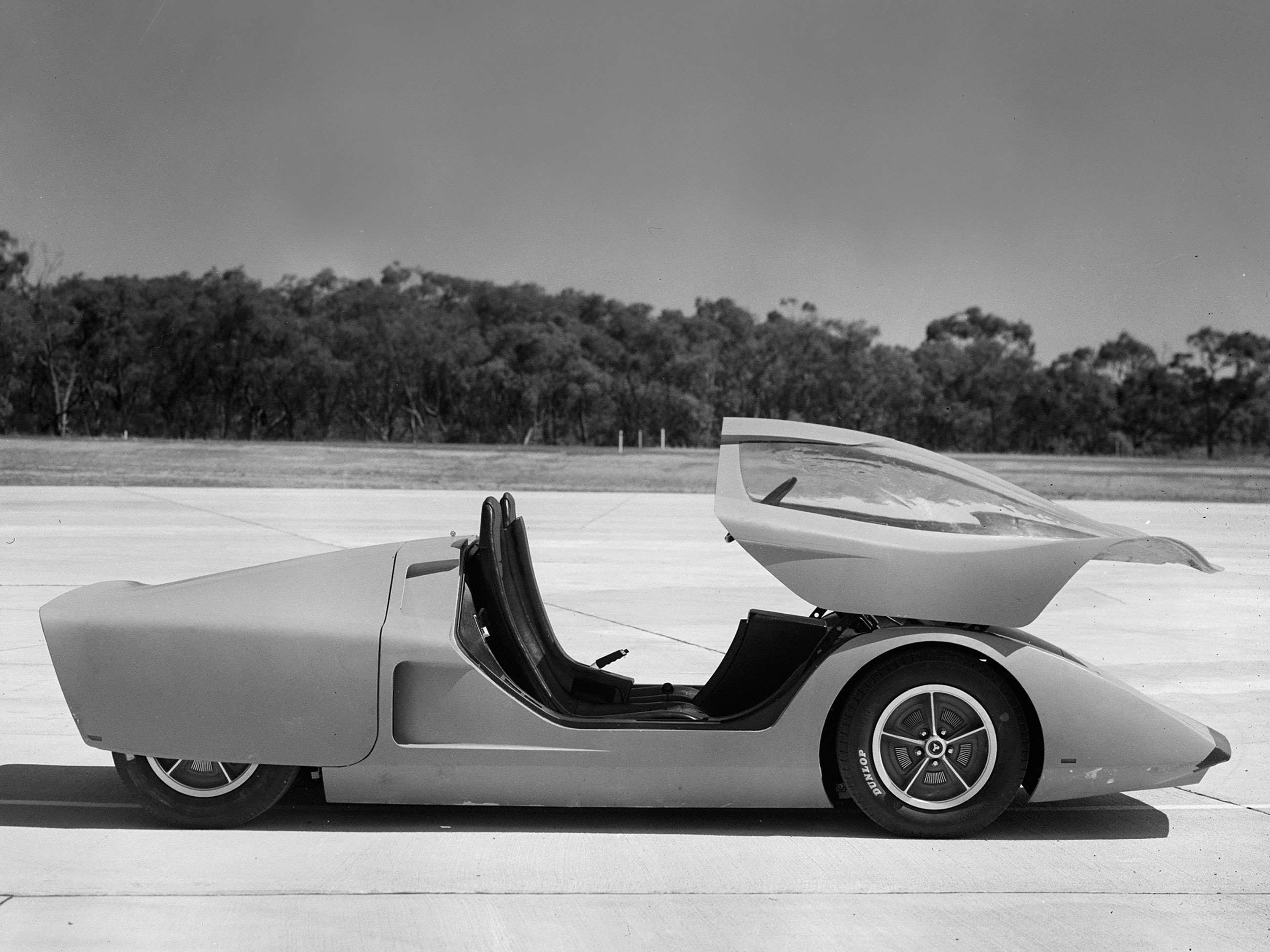 best-60s-concept-cars-8-holden-hurricane-concept-goodwood-011212020.jpg