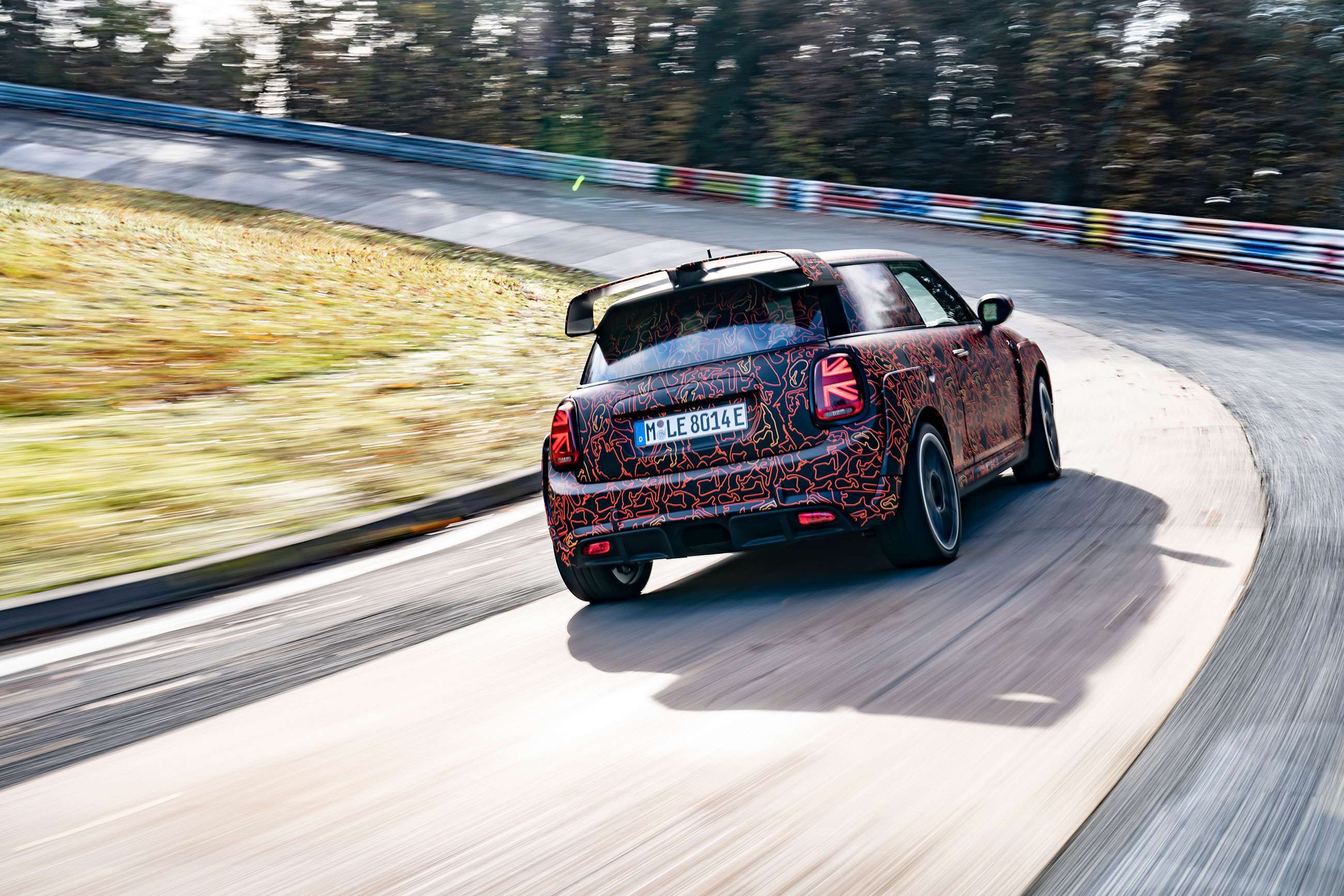 mini-electric-john-cooper-works-nurburgring-goodwood-02122020.jpg