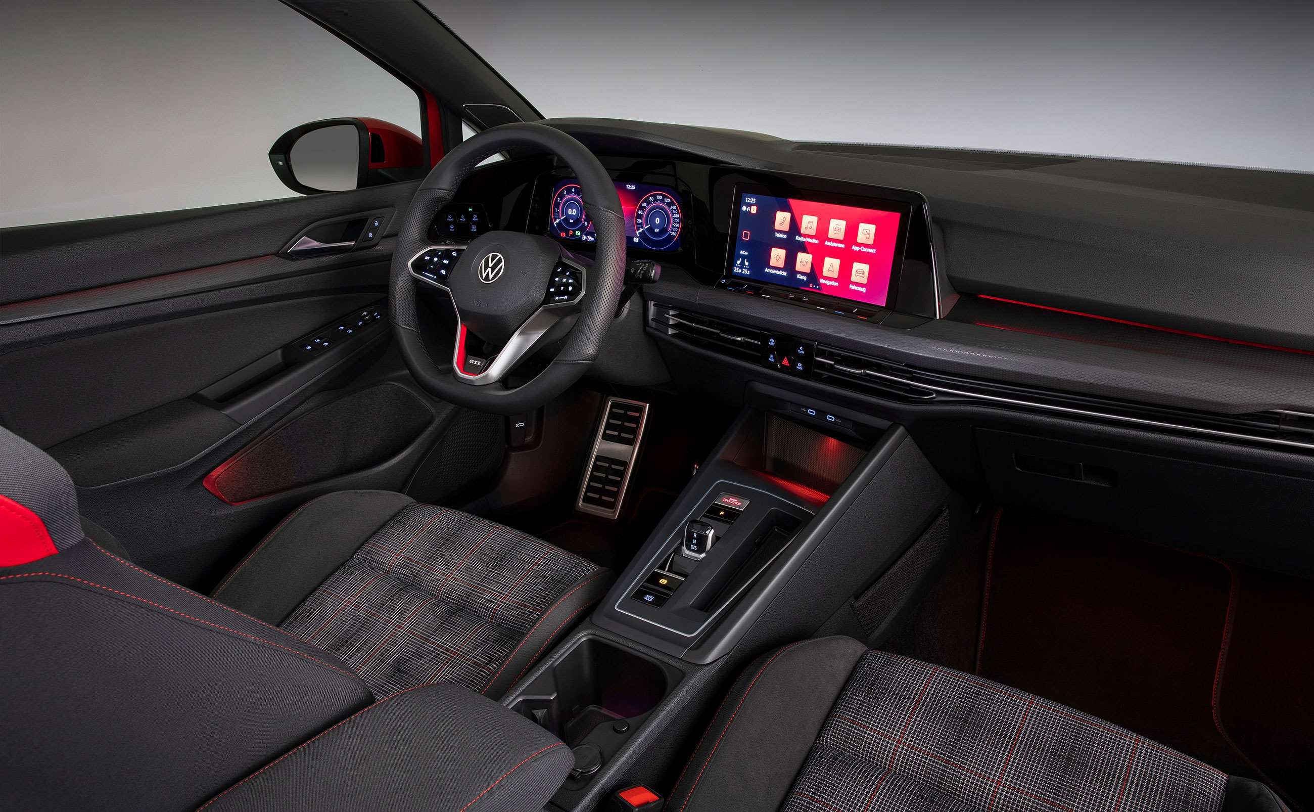 new-volkswagen-golf-gti-interior-goodwood-24022020.jpg