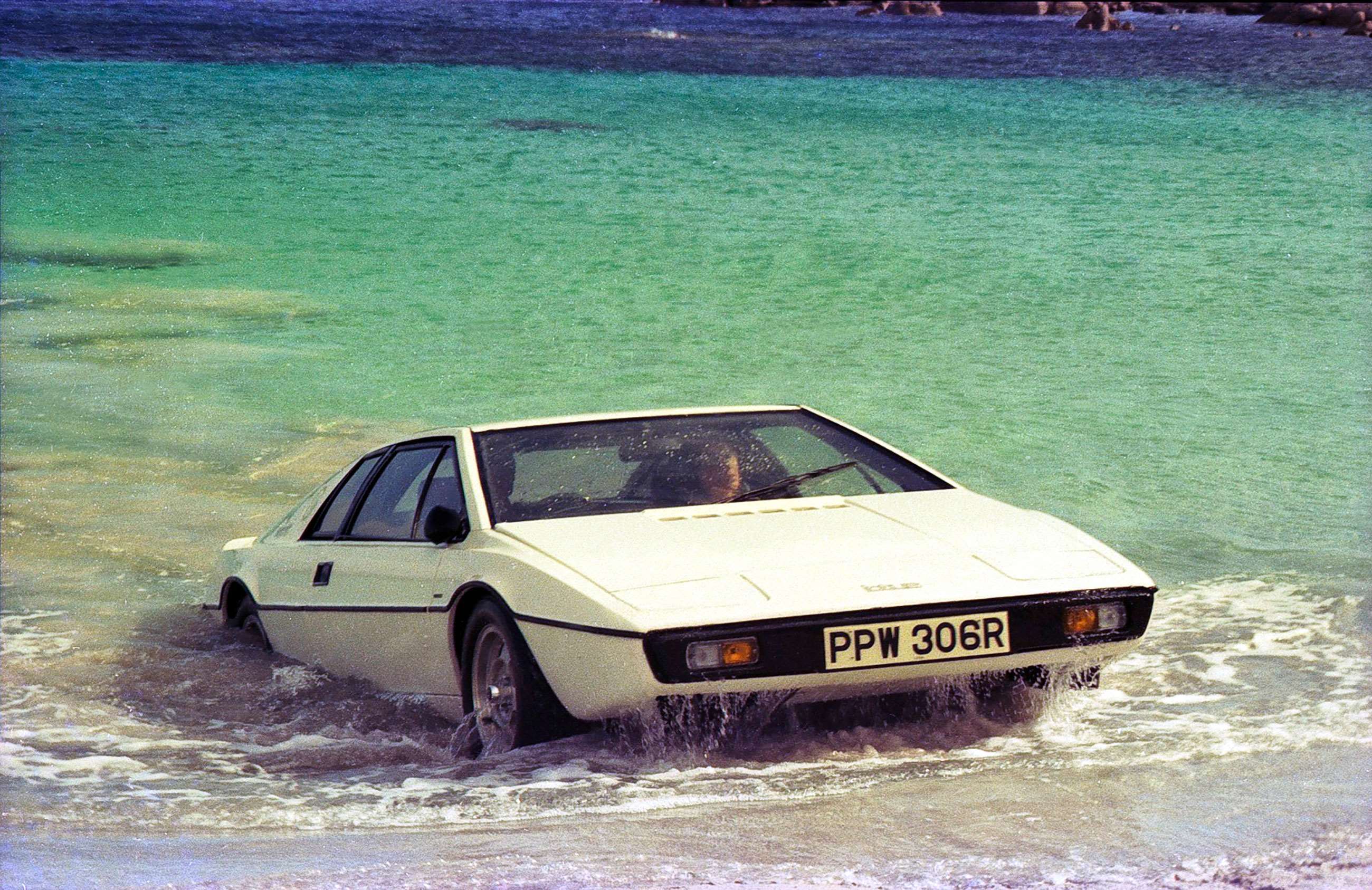 best-iconic-movie-cars-of-all-time-james-bond-lotus-esprit-the-spy-who-loved-me-goodwood-12032020.jpg