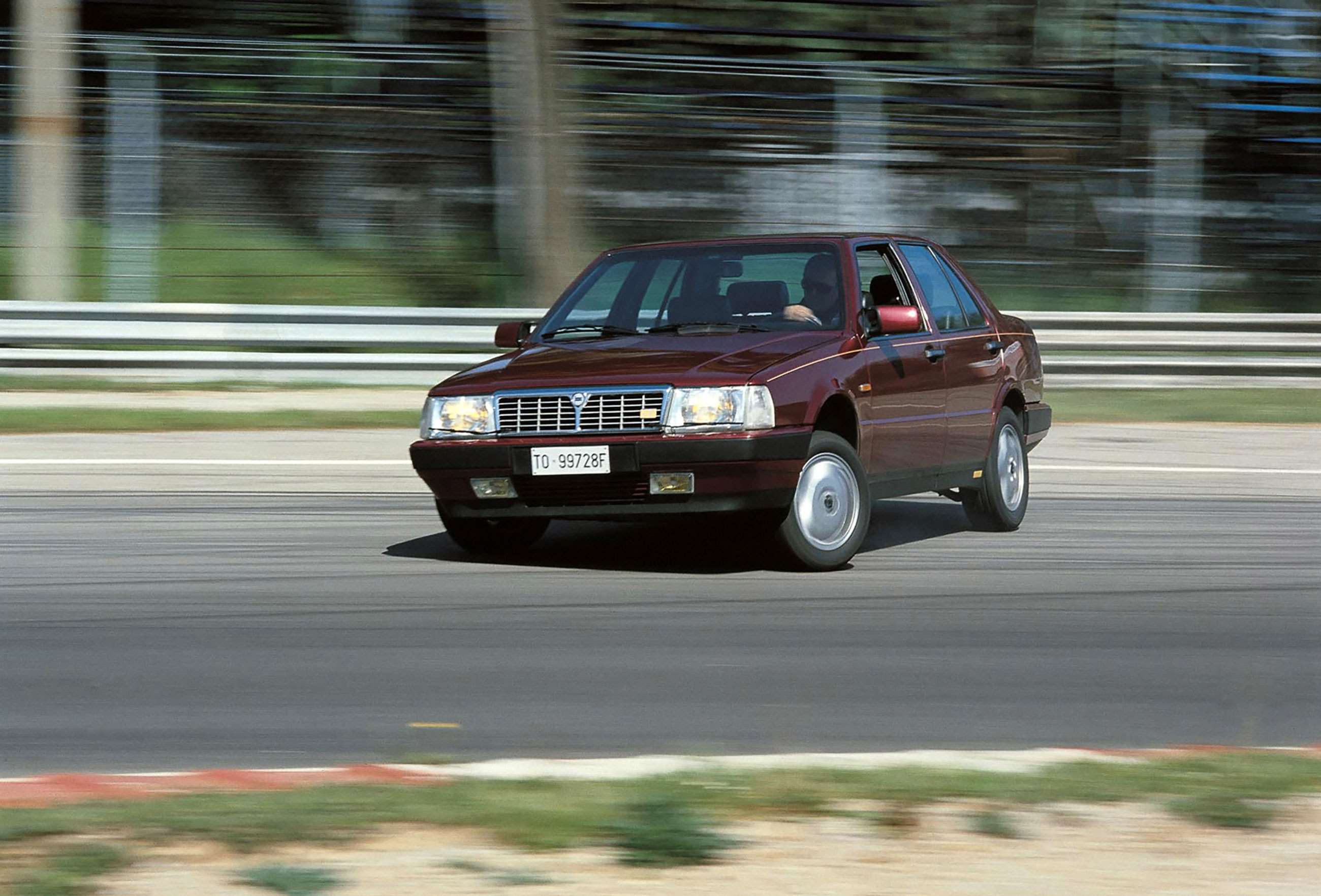 six-cars-with-ferrari-engines-6-lancia-theme-8.32-goodwood-22052020.jpg