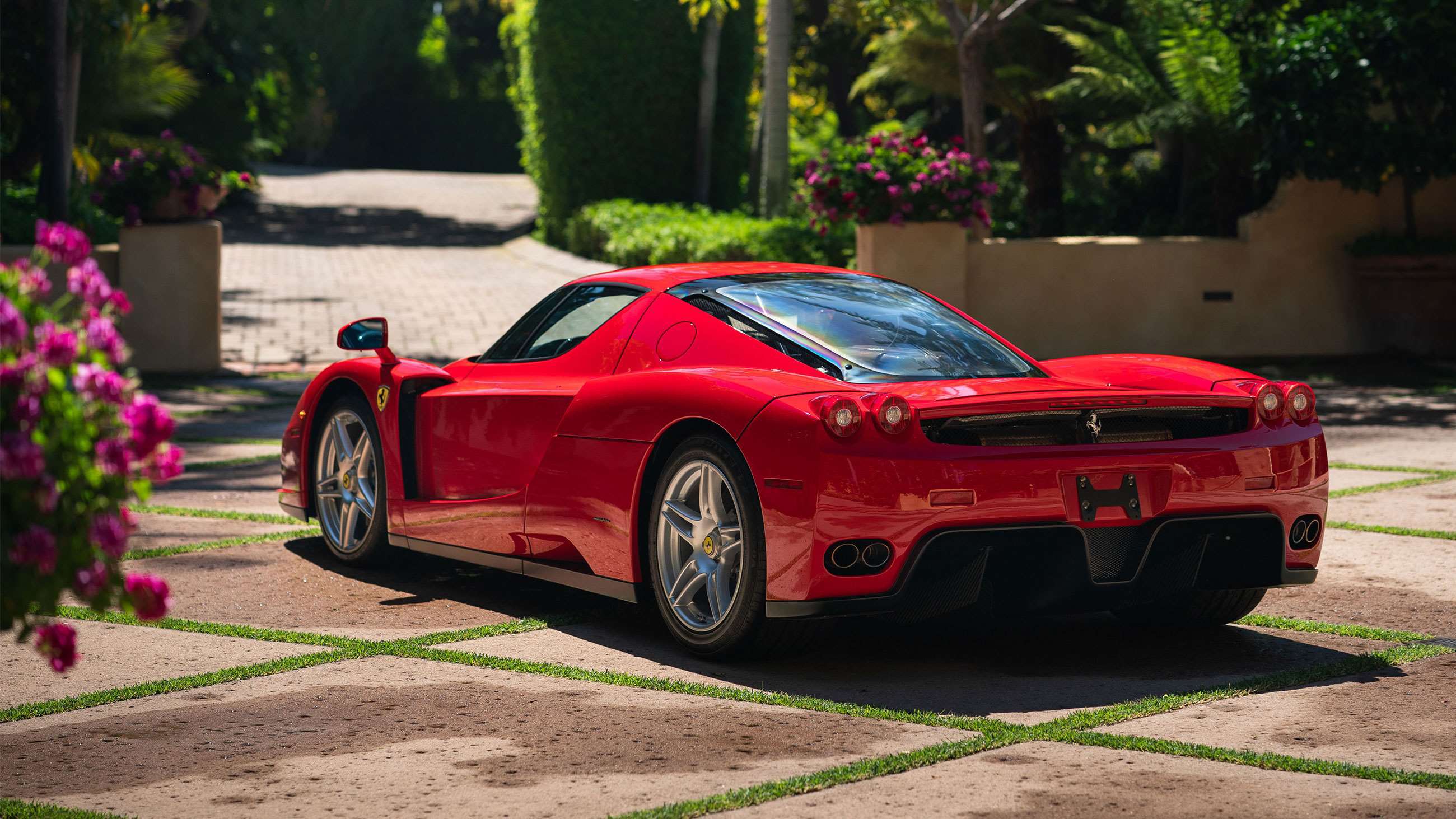 grr-driving-test-5-ferrari-enzo-rm-sothebys-goodwood-05062020.jpg