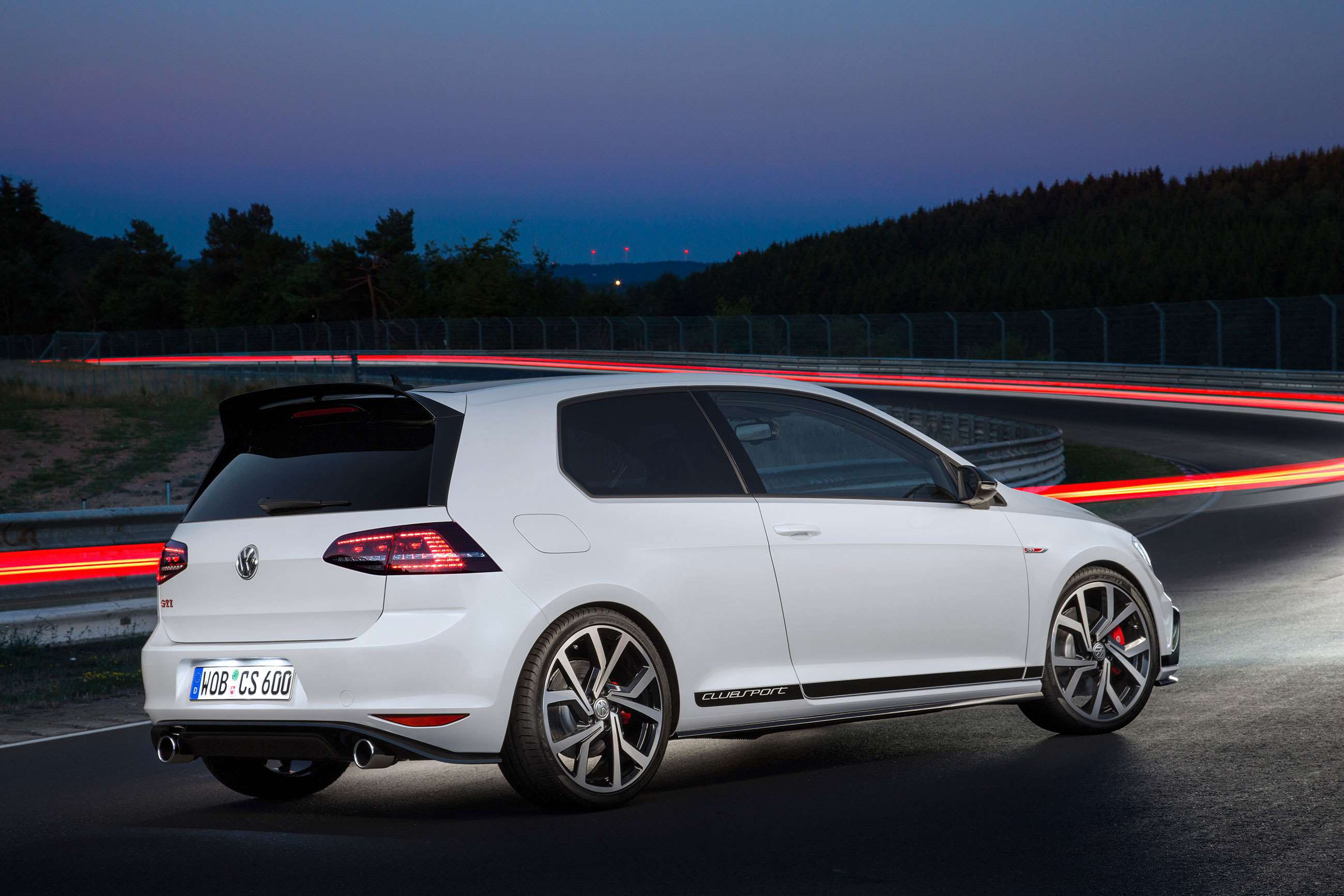 best-investment-cars-of-2020-1-volkswagen-golf-gti-clubsport-edition-40-goodwood-08062020.jpg