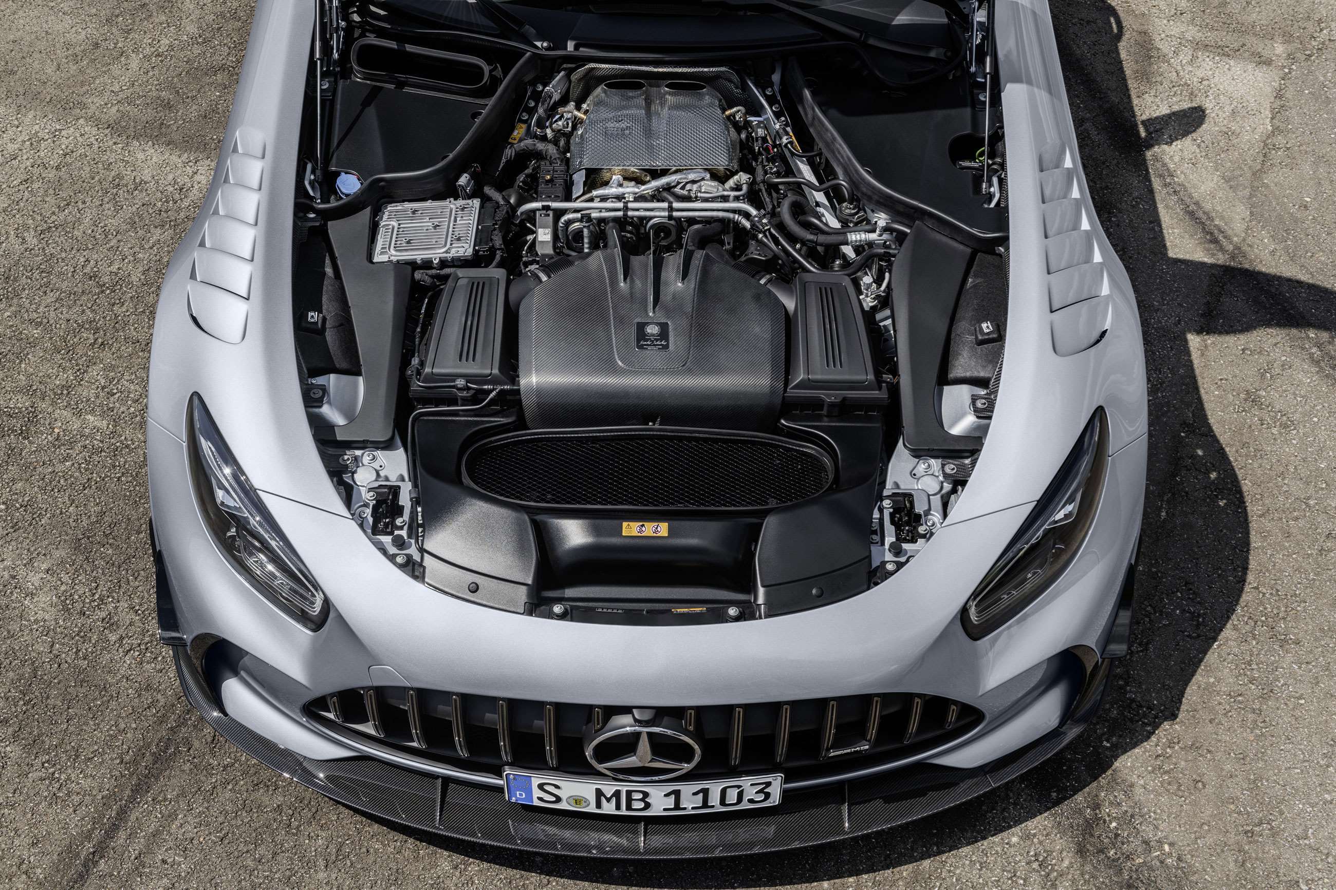 mercedes-amg-gt-black-series-v8-engine-goodwood-15072020.jpg