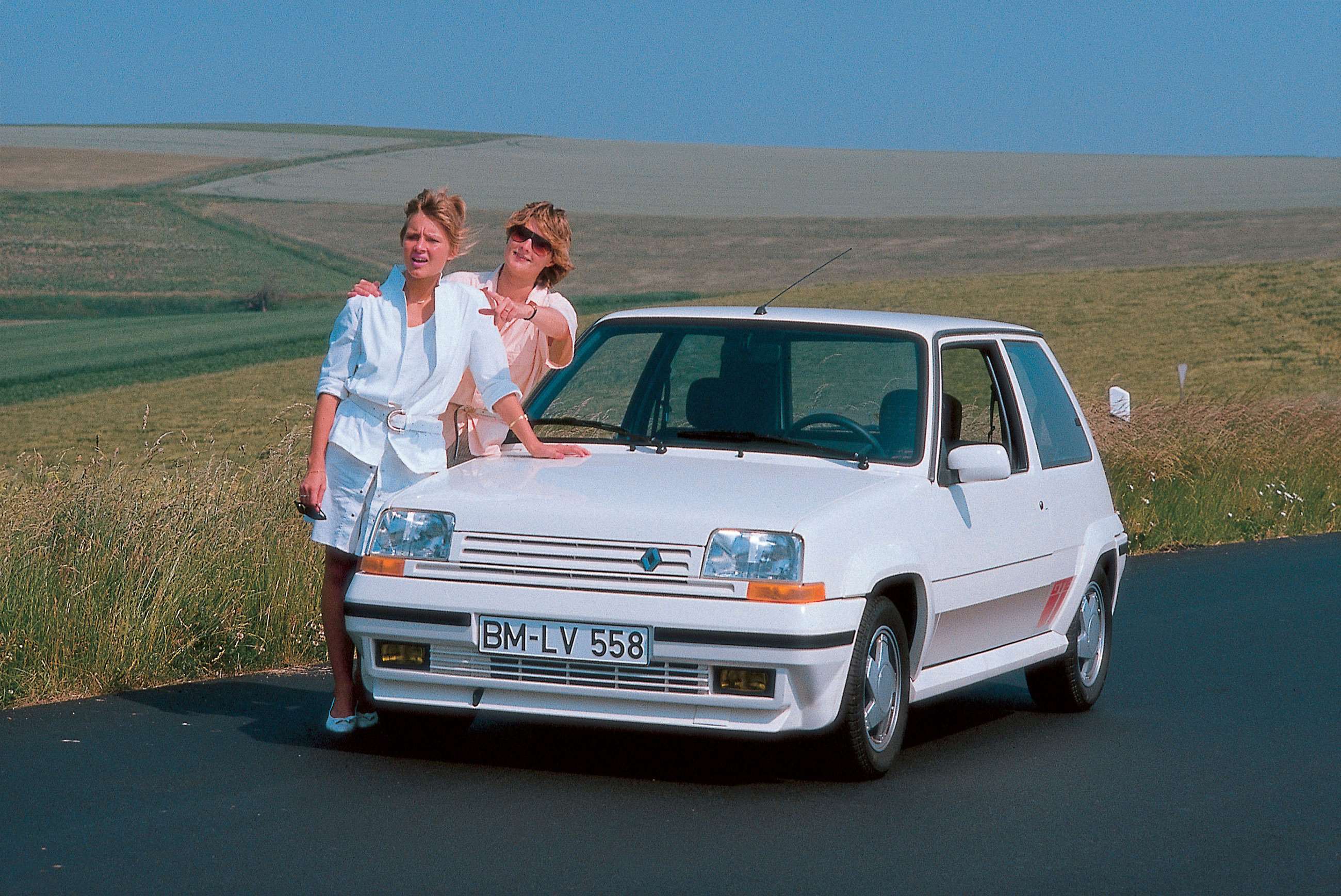 best-1980s-hot-hatchbacks-4-renault-5-turbo-goodwood-10082020.jpg