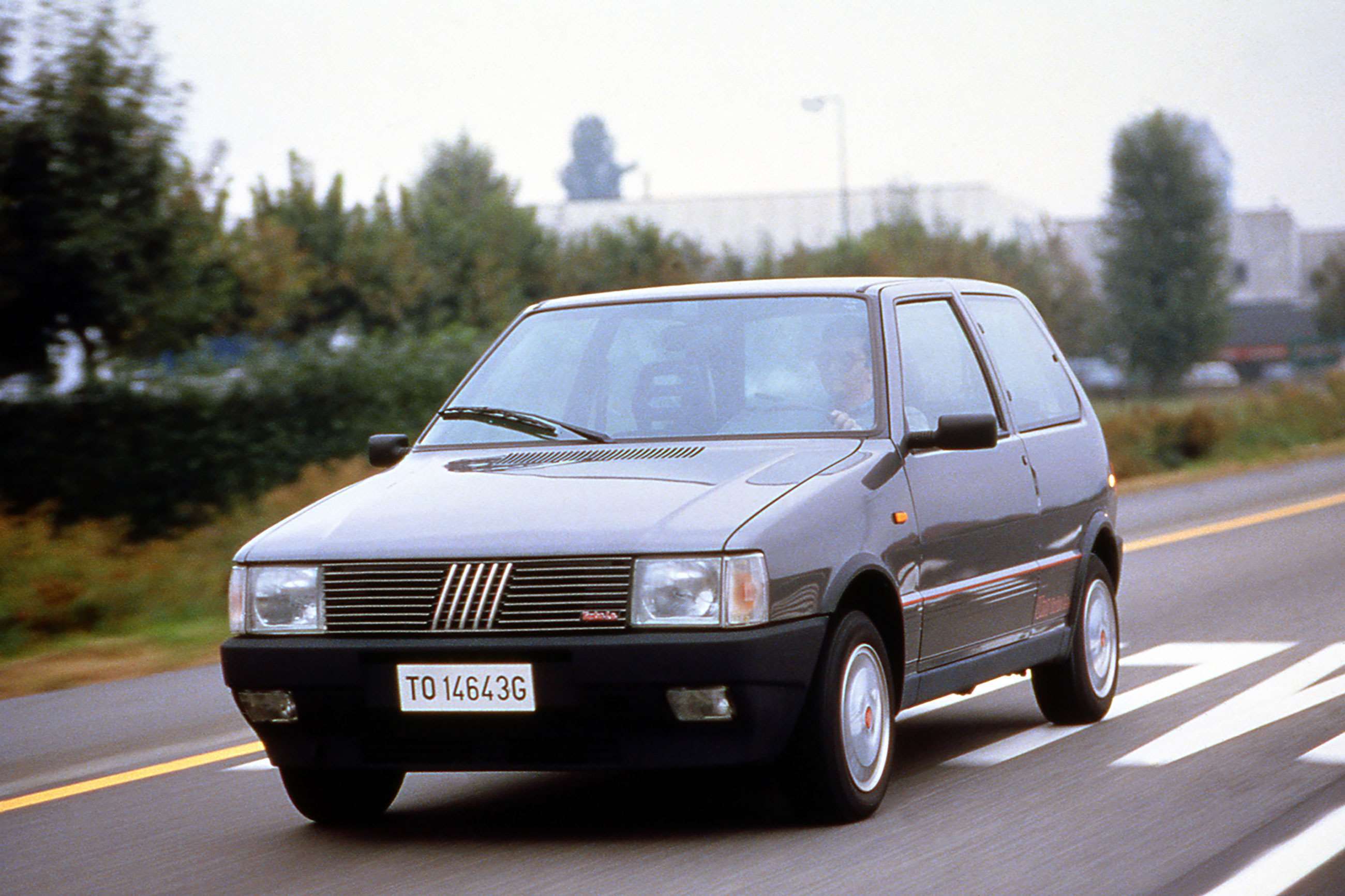 best-forgotten-hot-hatches-2-fiat-uno-turbo-ie-goodwood-12082020.jpg