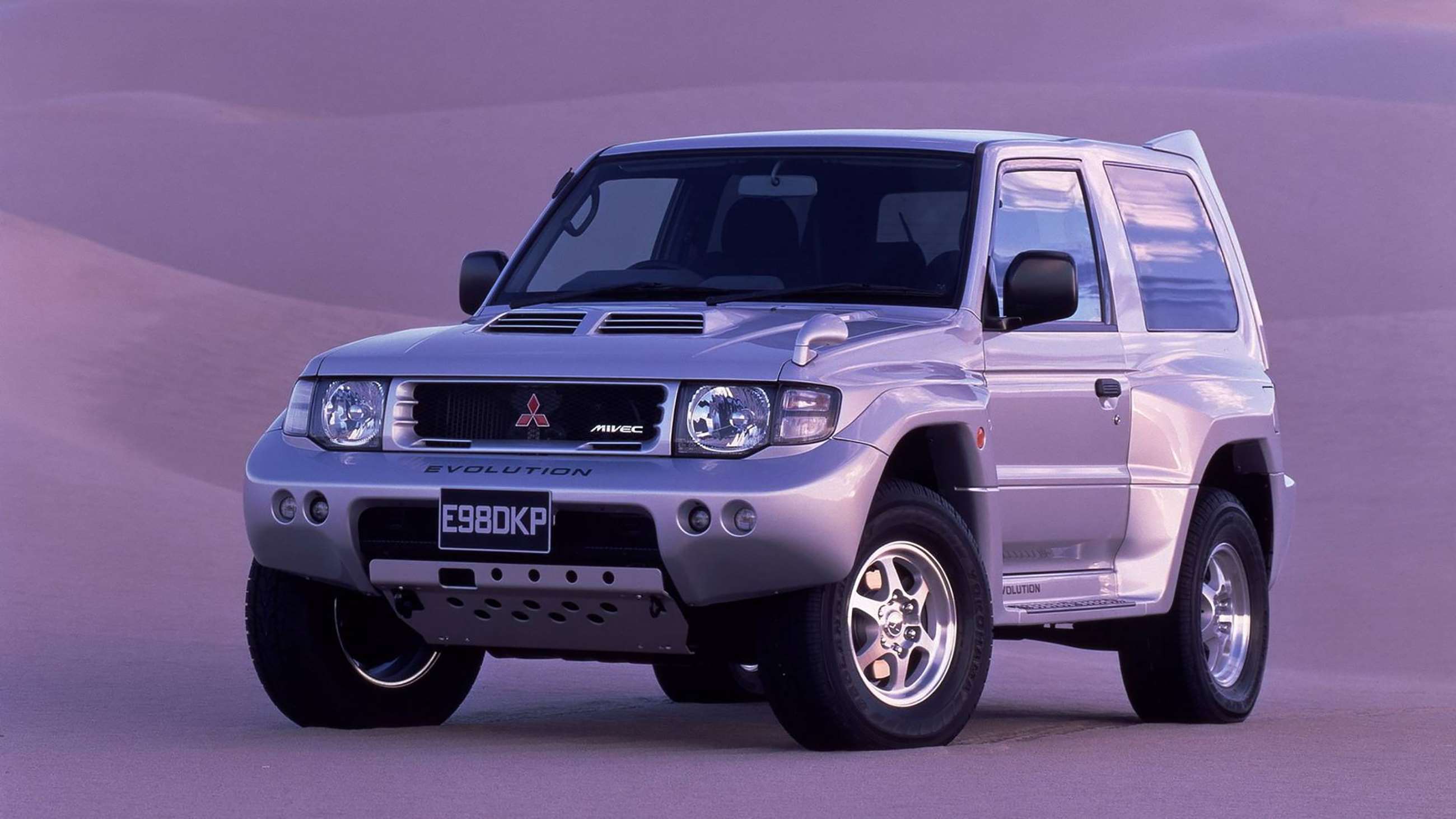 mitsubishi-pajero-evolution06.jpg