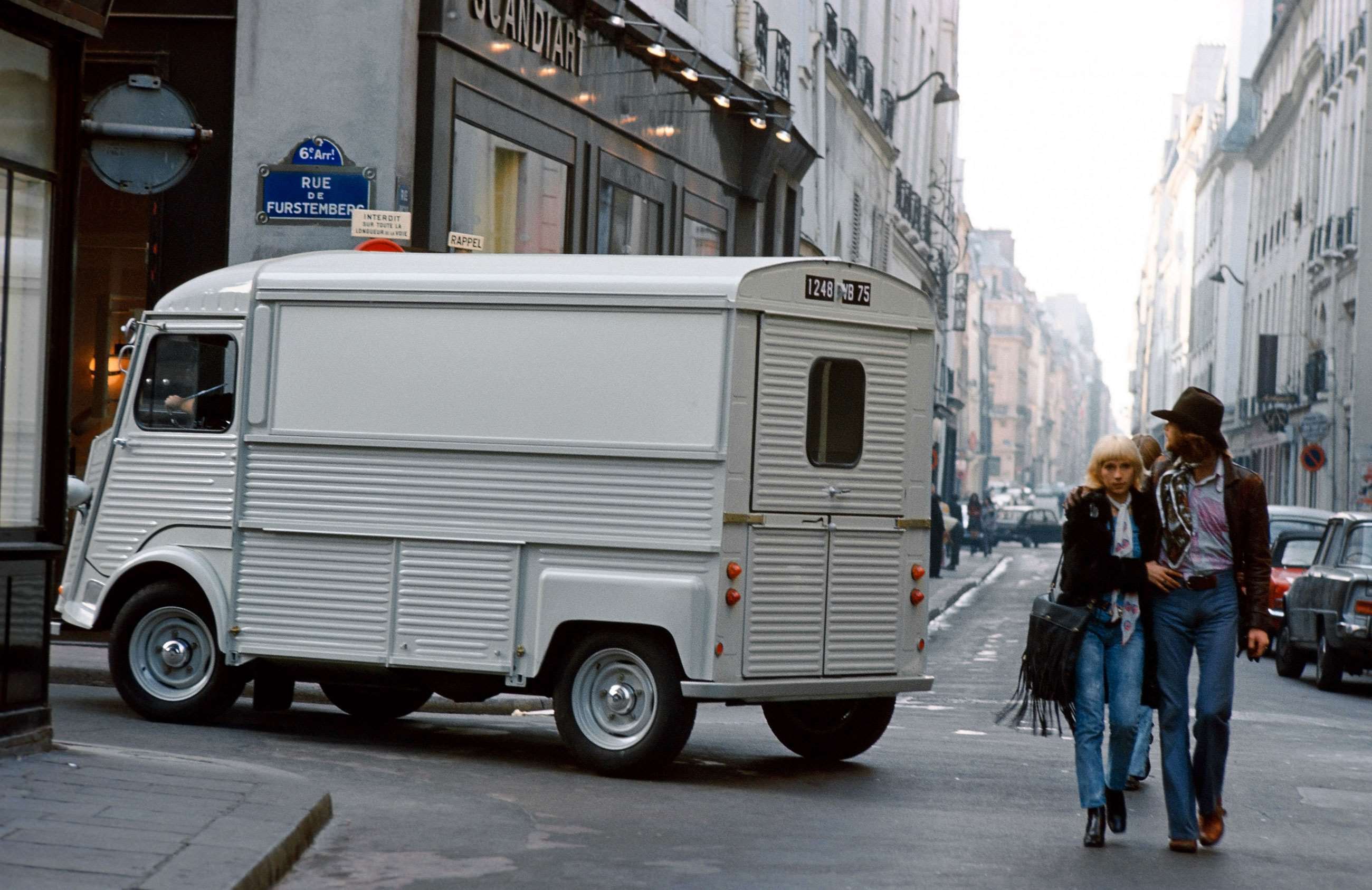 citroen-hy-van-paris-anorak-goodwood-04092020.jpg