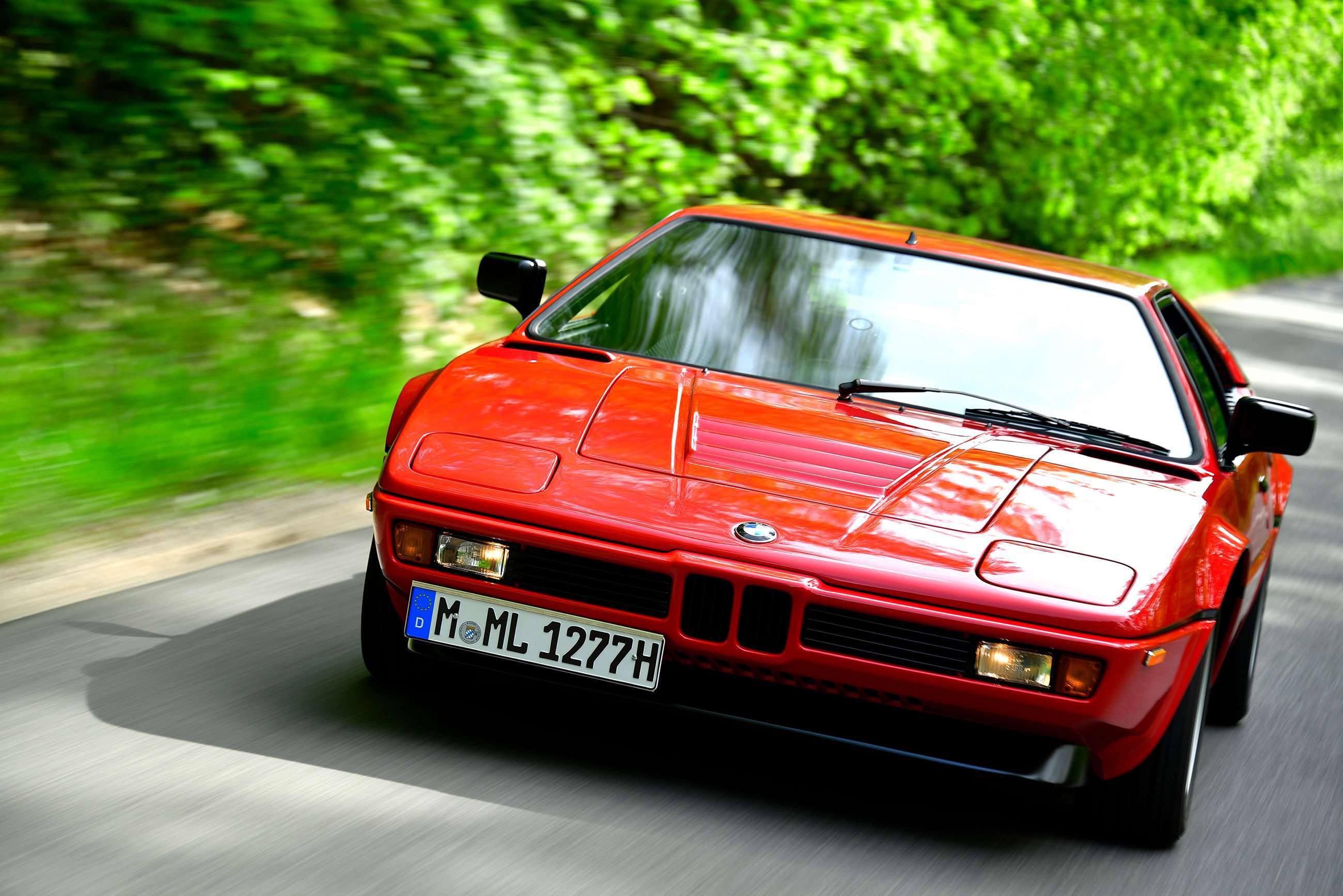 plastic-bodied-cars-2-bmw-m1-goodwood-01092020.jpg