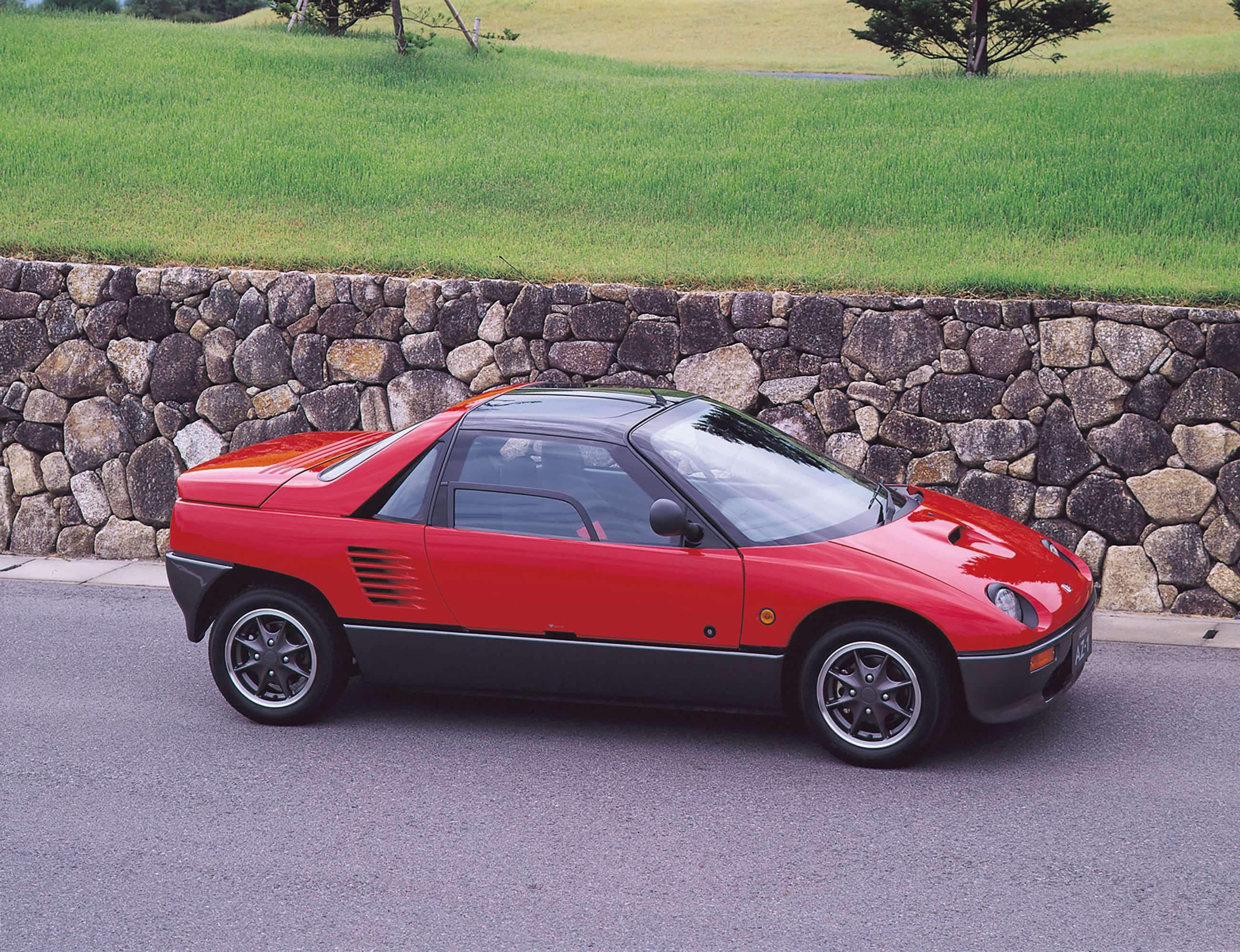 plastic-bodied-cars-5-mazda-autozam-az-1-goodwood-01092020.jpg