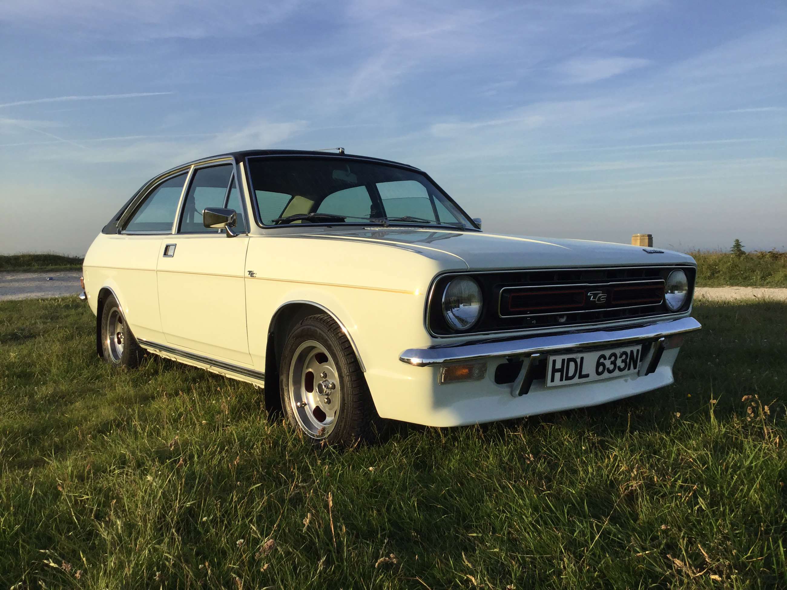 50-year-old-cars-2021-10-morris-marina-goodwood-22012021.jpg