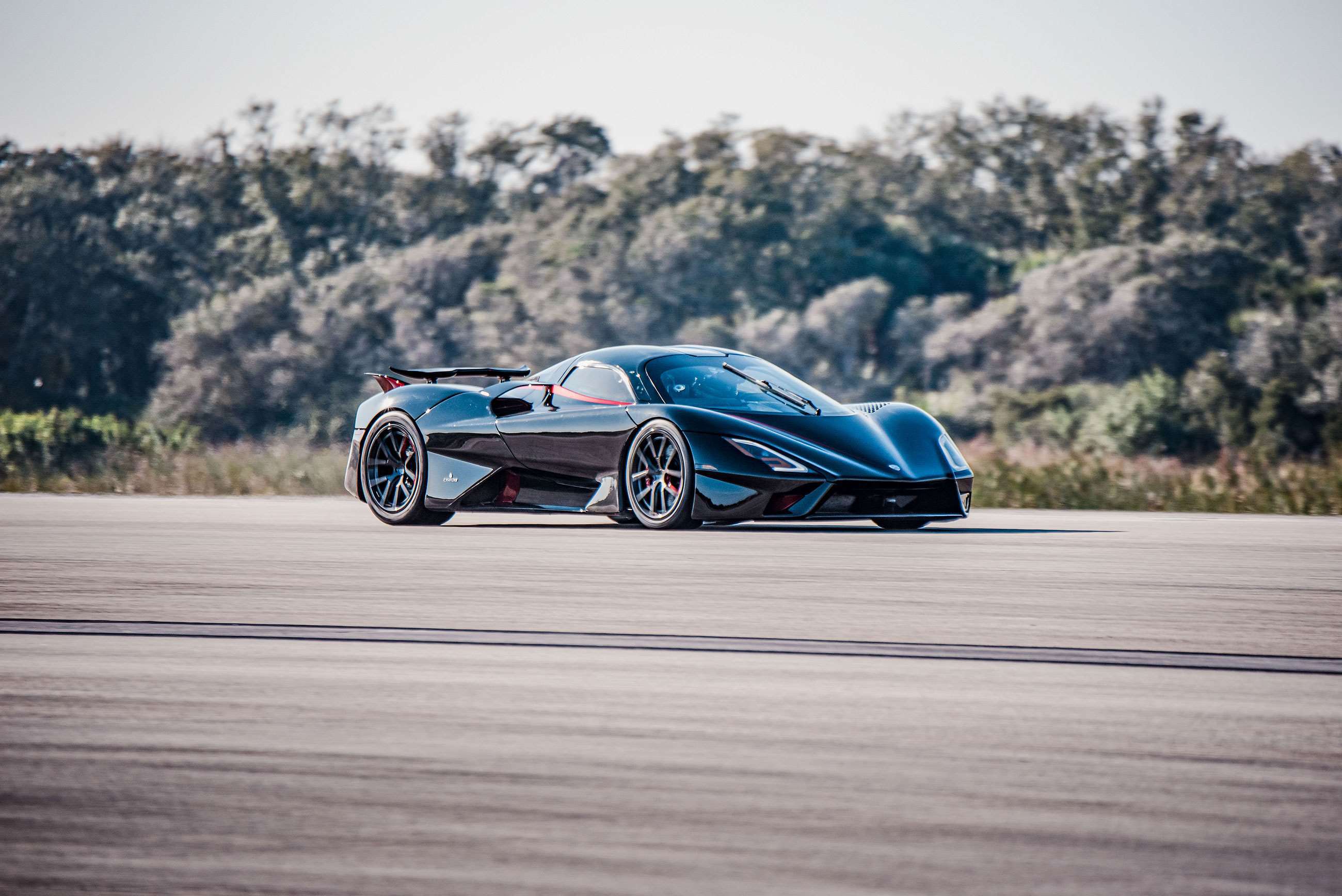 ssc-tuatara-video-286mph-goodwood-28012021-.jpg