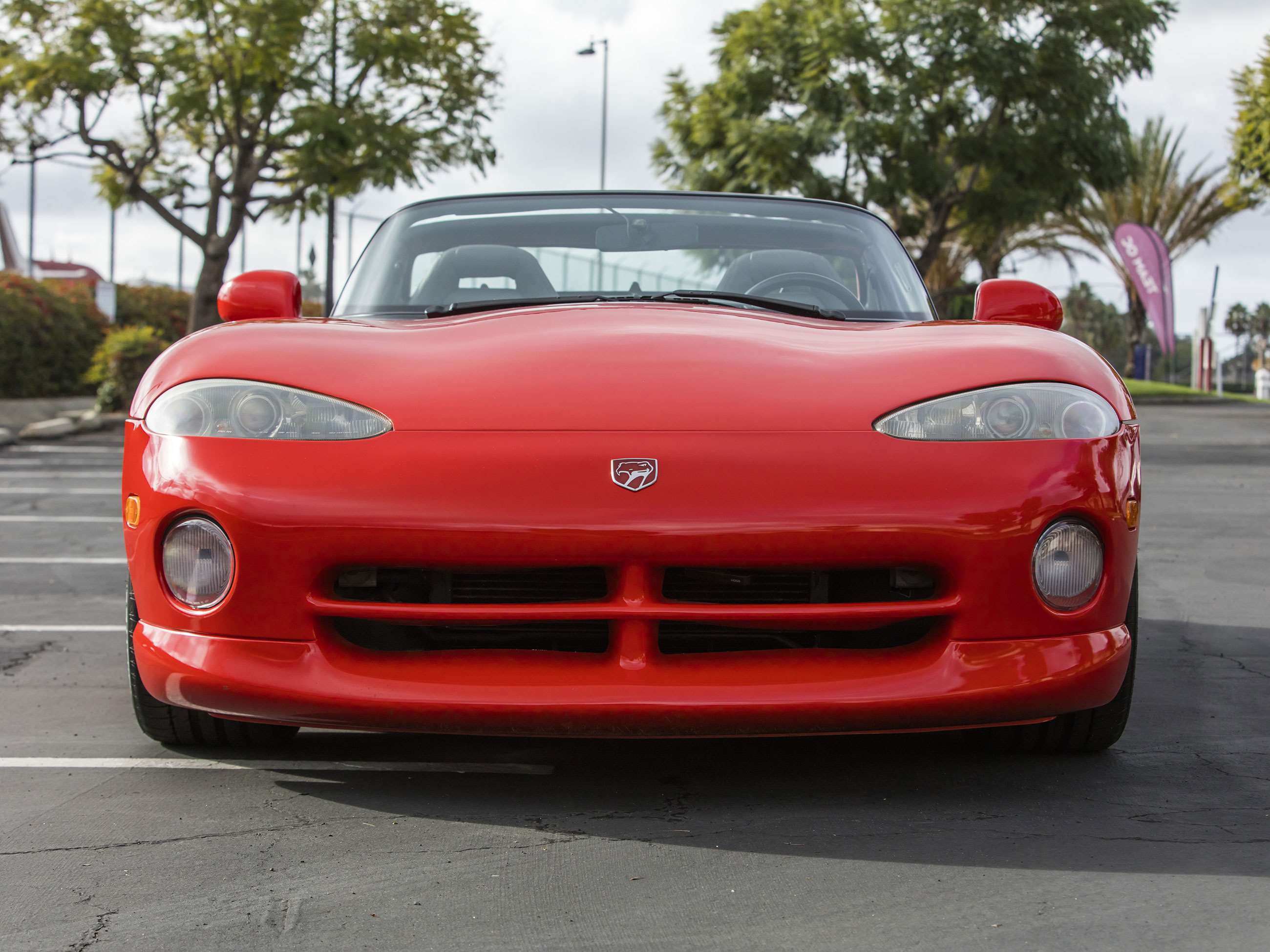 dodge-viper-001-lee-iacocca-bonhams-auction-goodwood-22102021.jpg