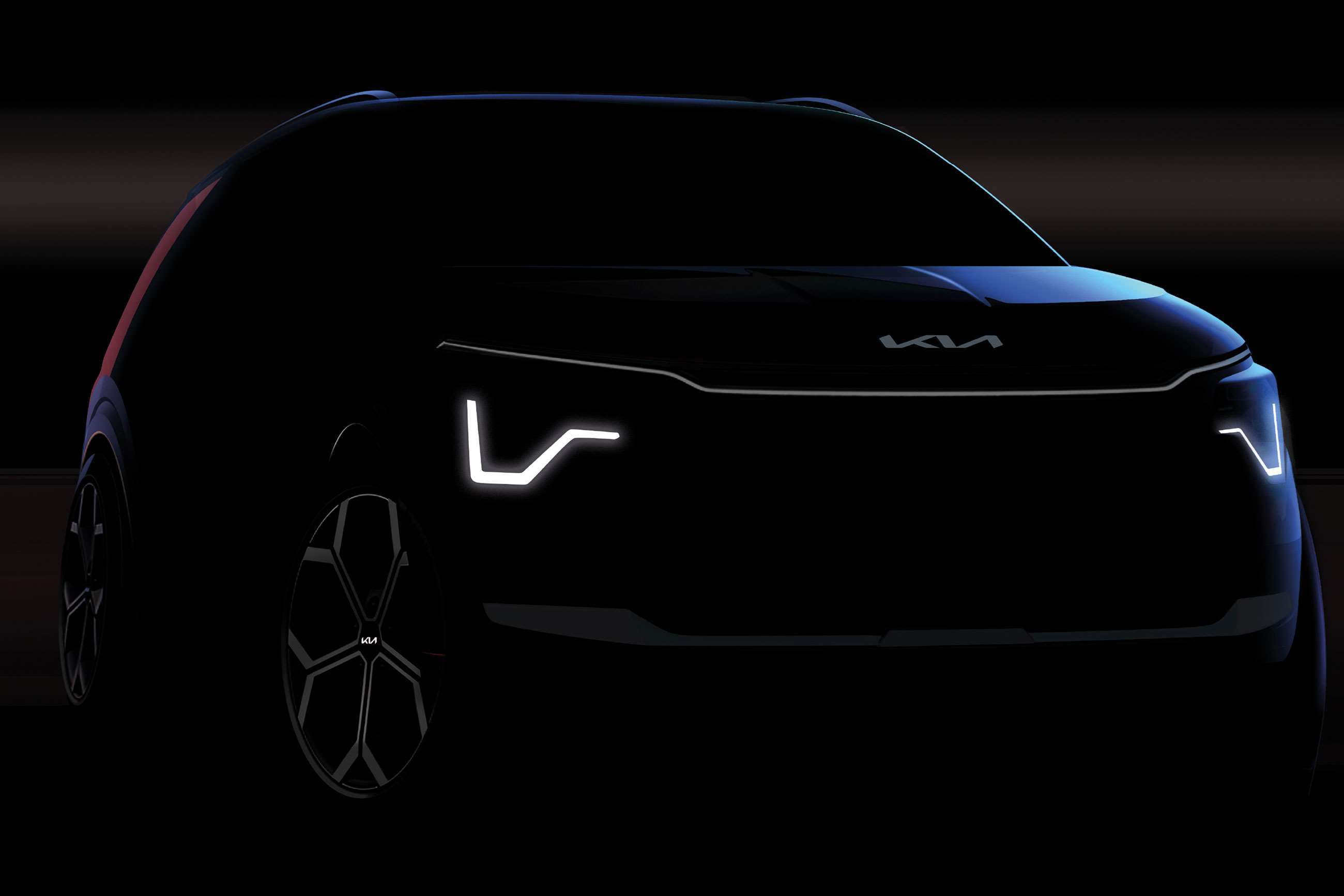 kia-niro-2022-teaser-goodwood-22112021.jpg