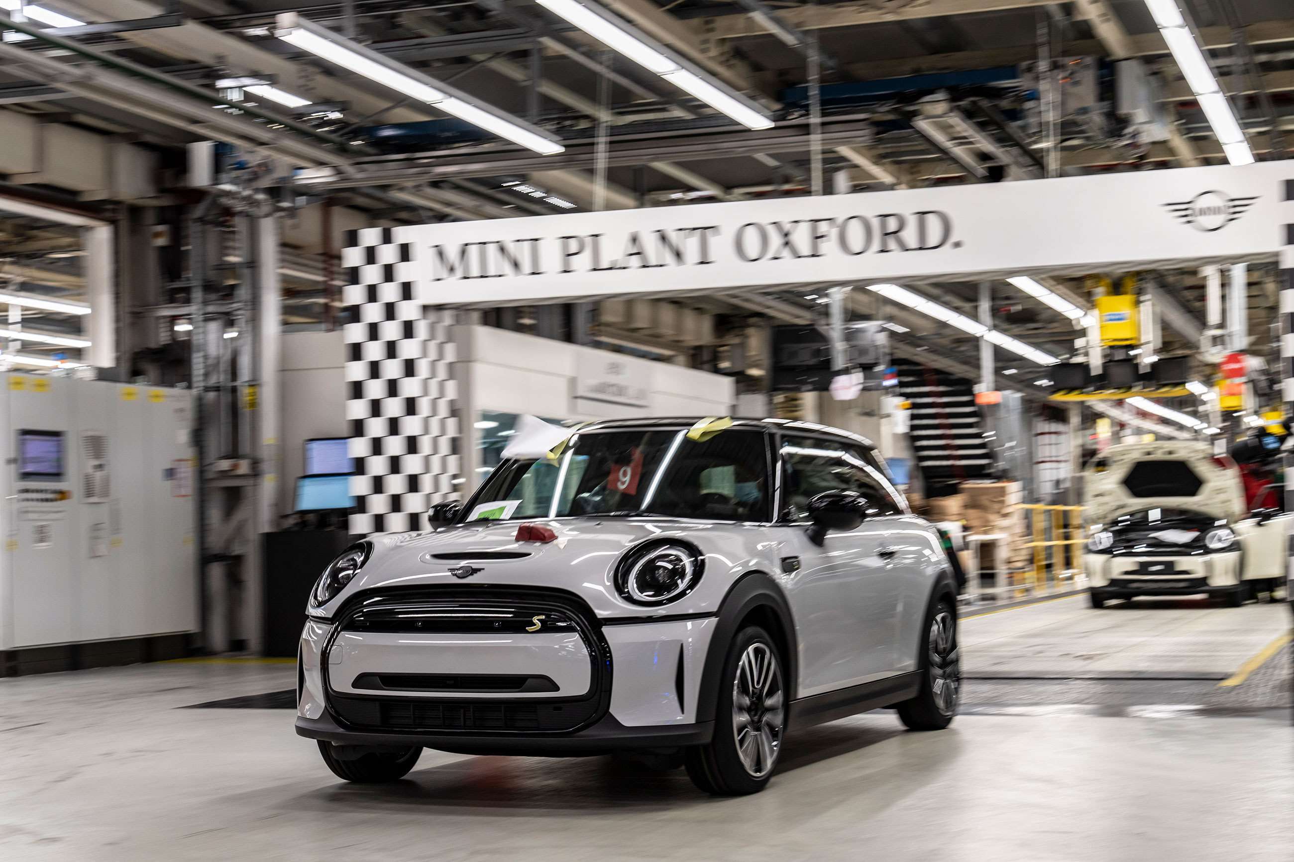 mini-plant-oxford-goodwood-03112021.jpg