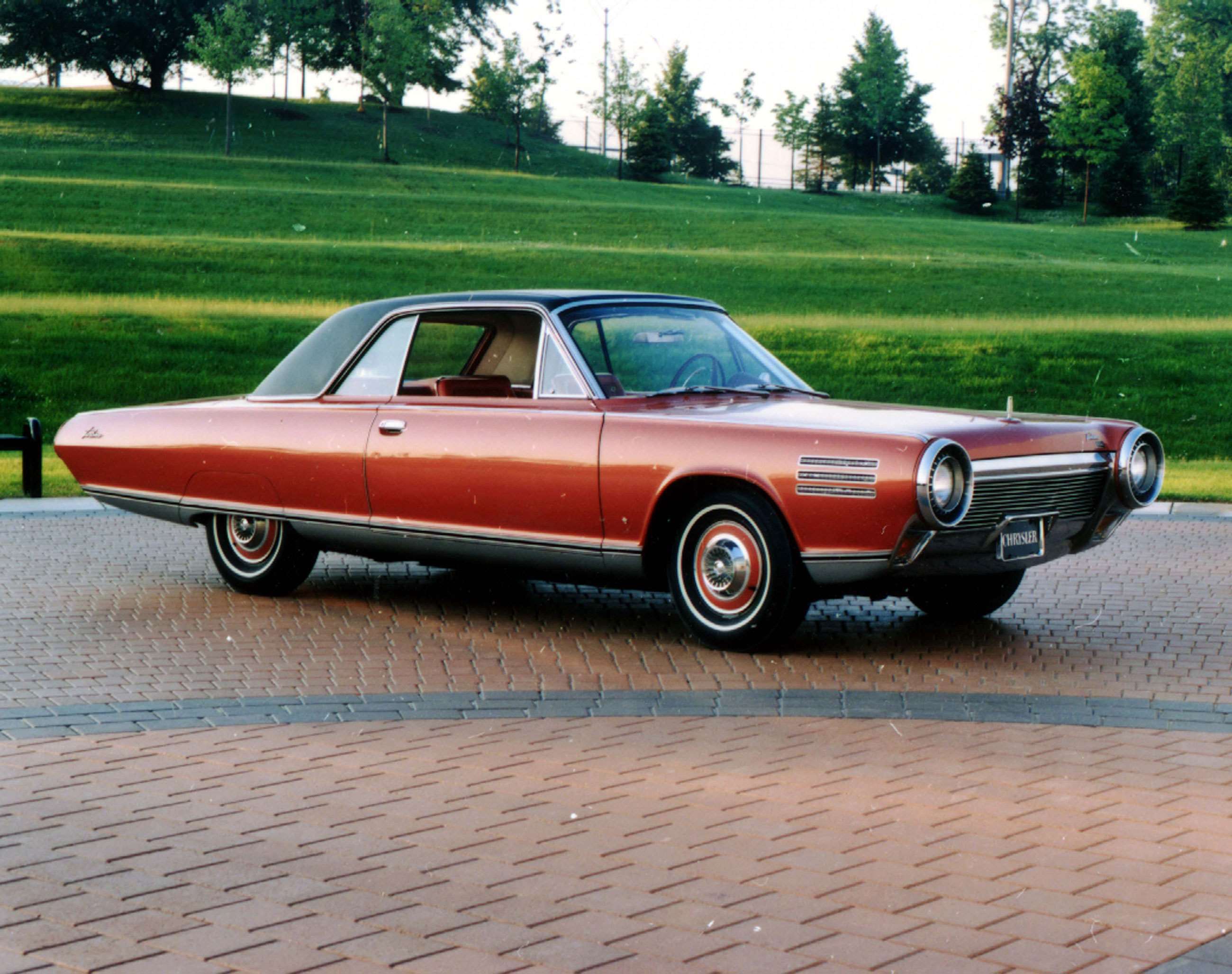 chrysler-turbine-jet-powered-car-1963-goodwood-26032021.jpg