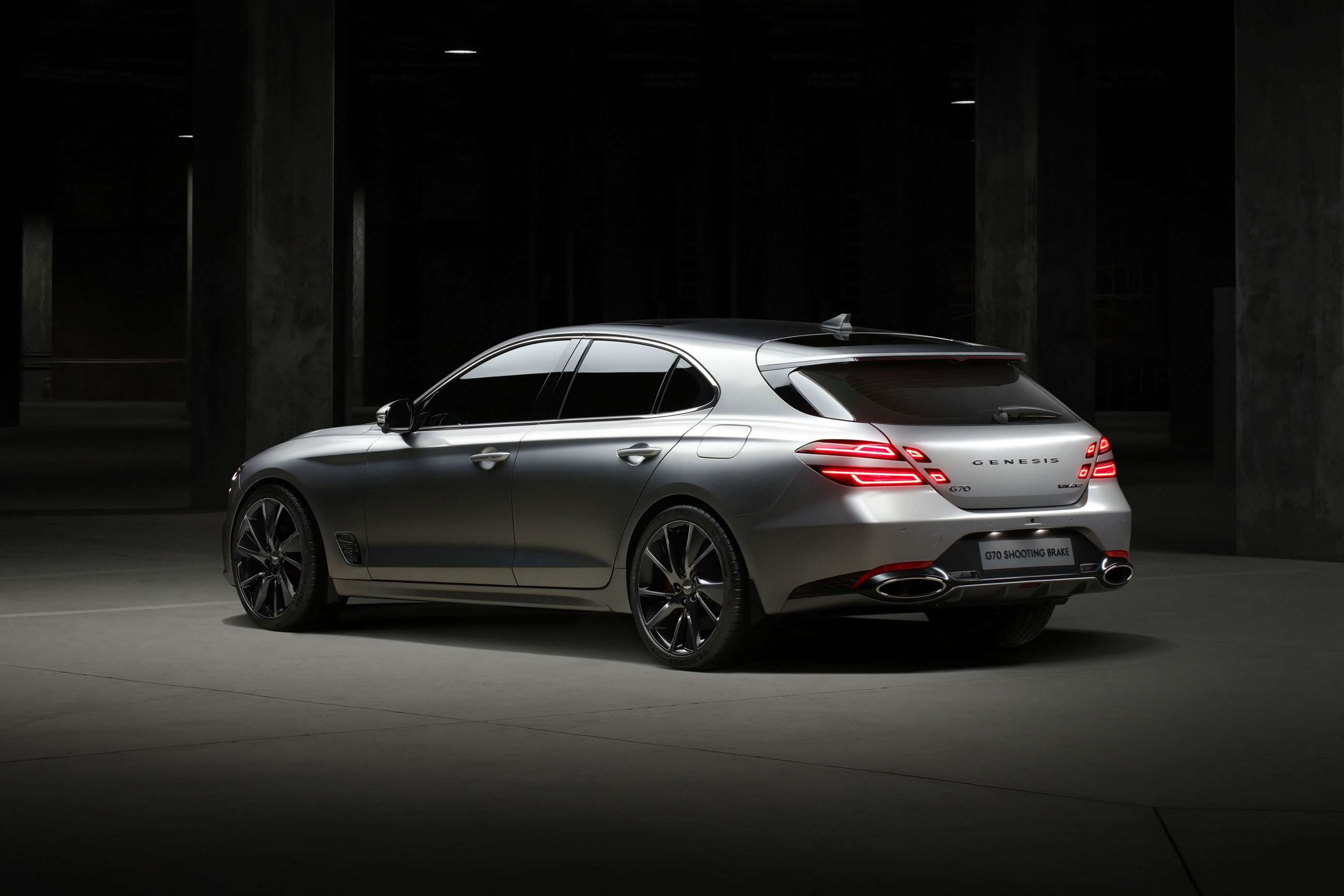 genesis-g70-shooting-brake-goodwood-13052021.jpg