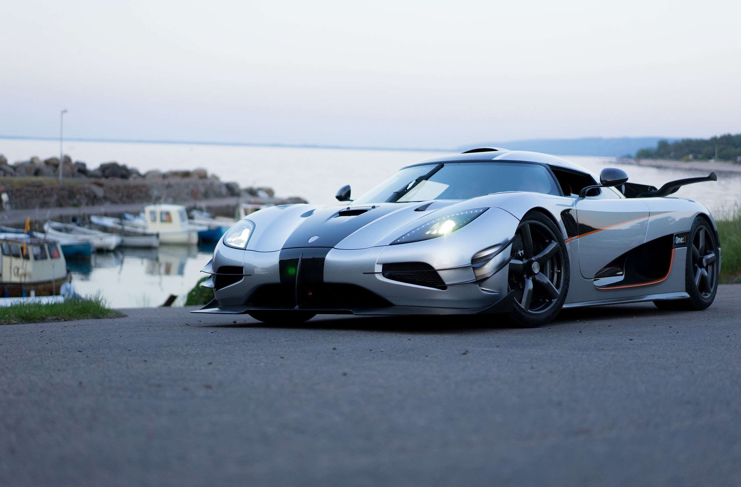 cars-with-the-most-power-per-litre-7-koenigsegg-one-1-goodwood-04052021.jpg