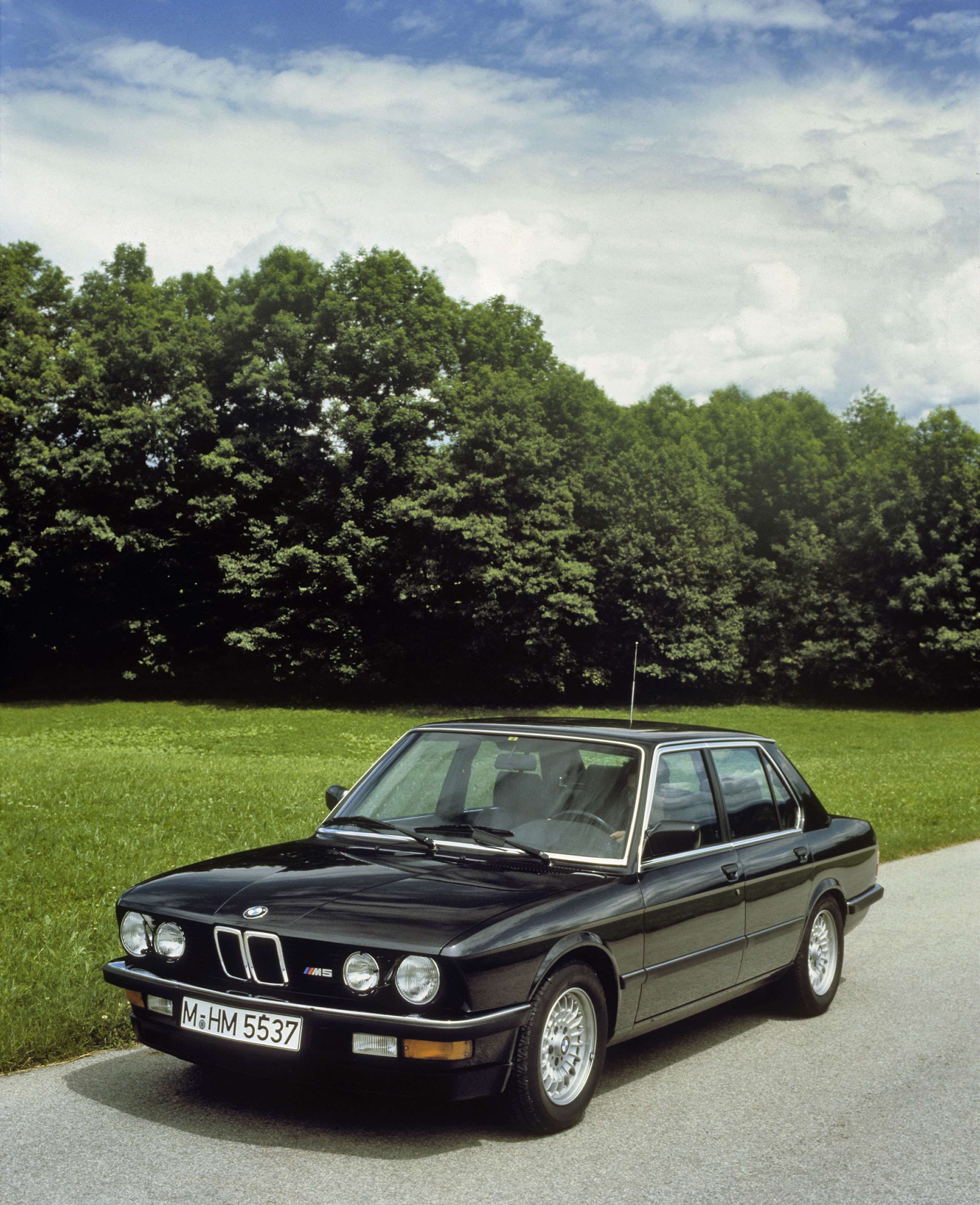 best-bmw-m-cars-2-bmw-m5-e28-06012022.jpg