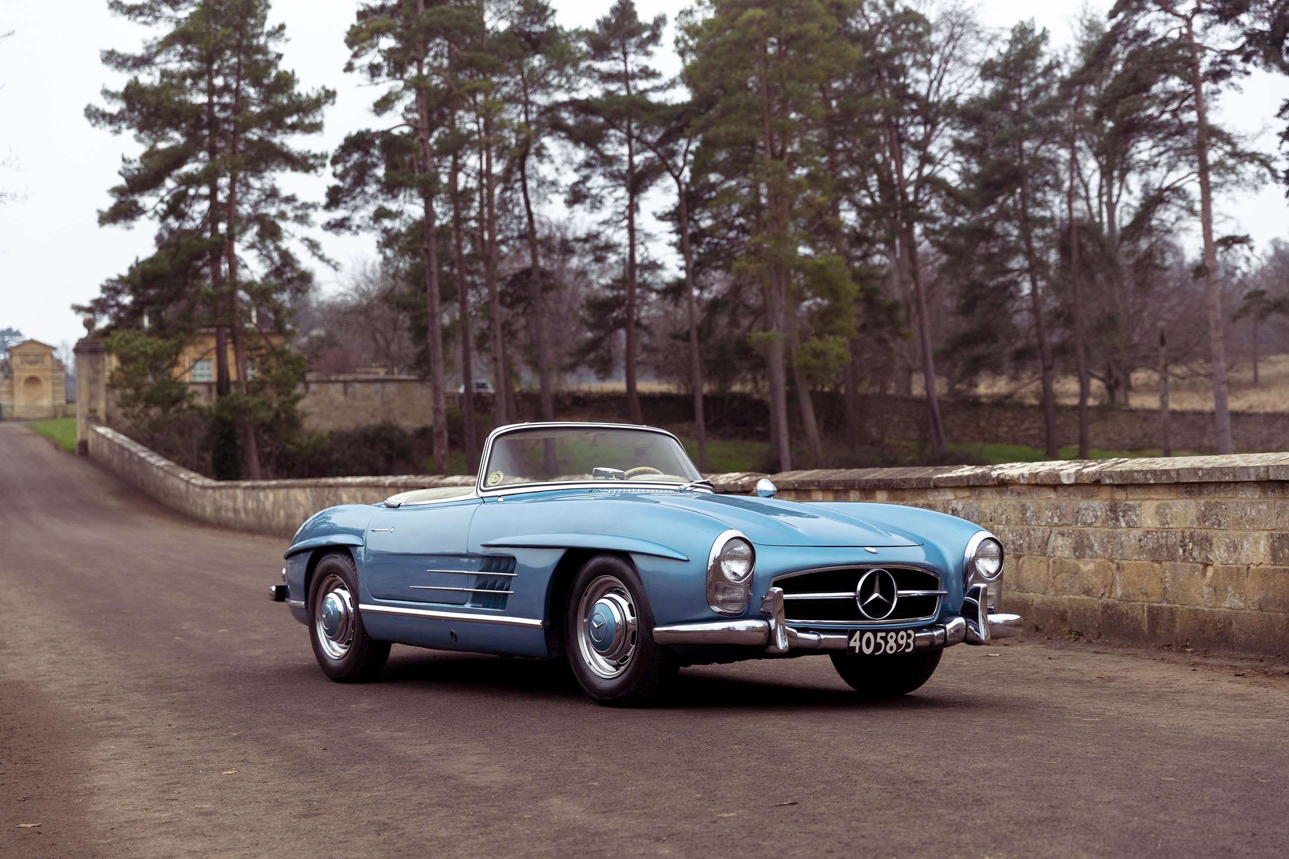 1958-mercedes-benz-300-sl-roadster-juan-manuel-fangio-rm-sothebys-16022022.jpg