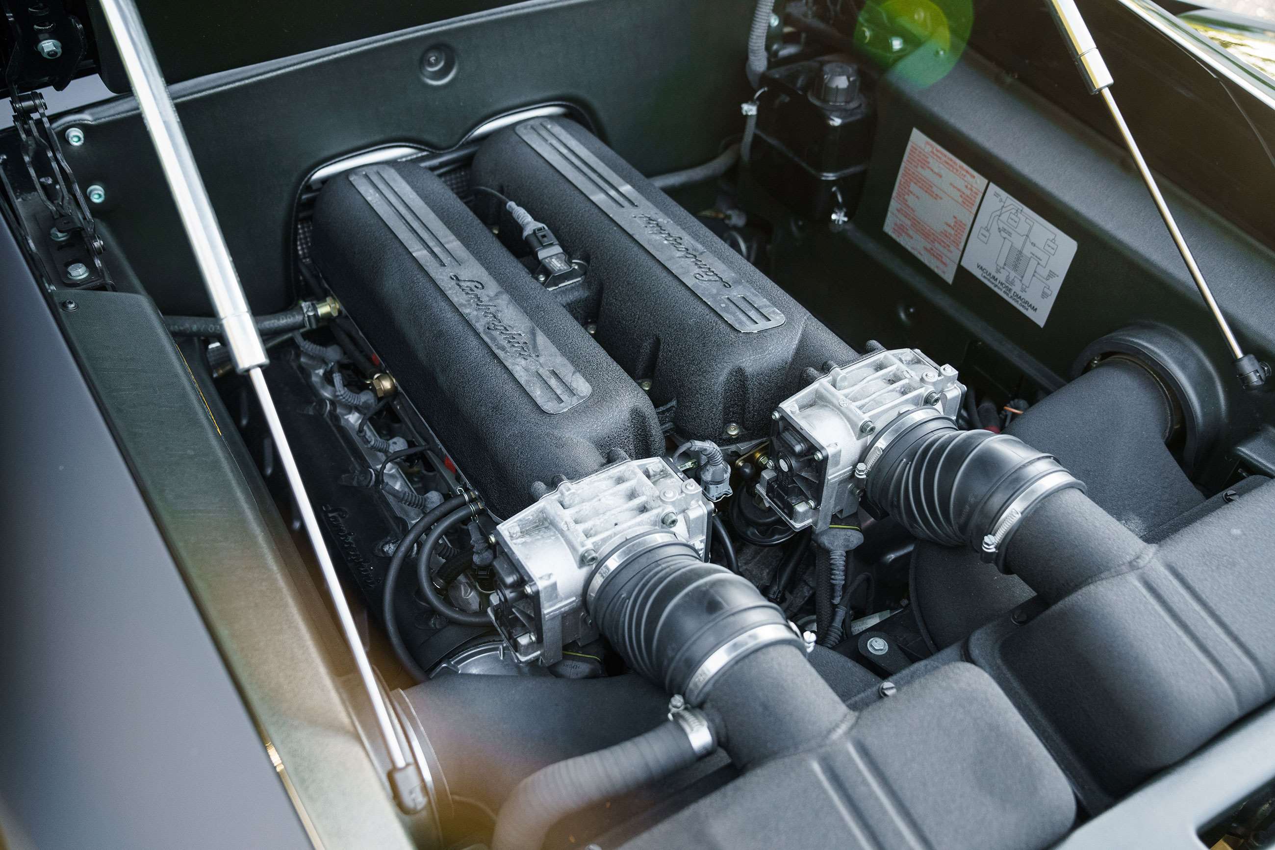 best-v10-engines-ever-made-3-lamborghini-gallardo-07032022.jpg