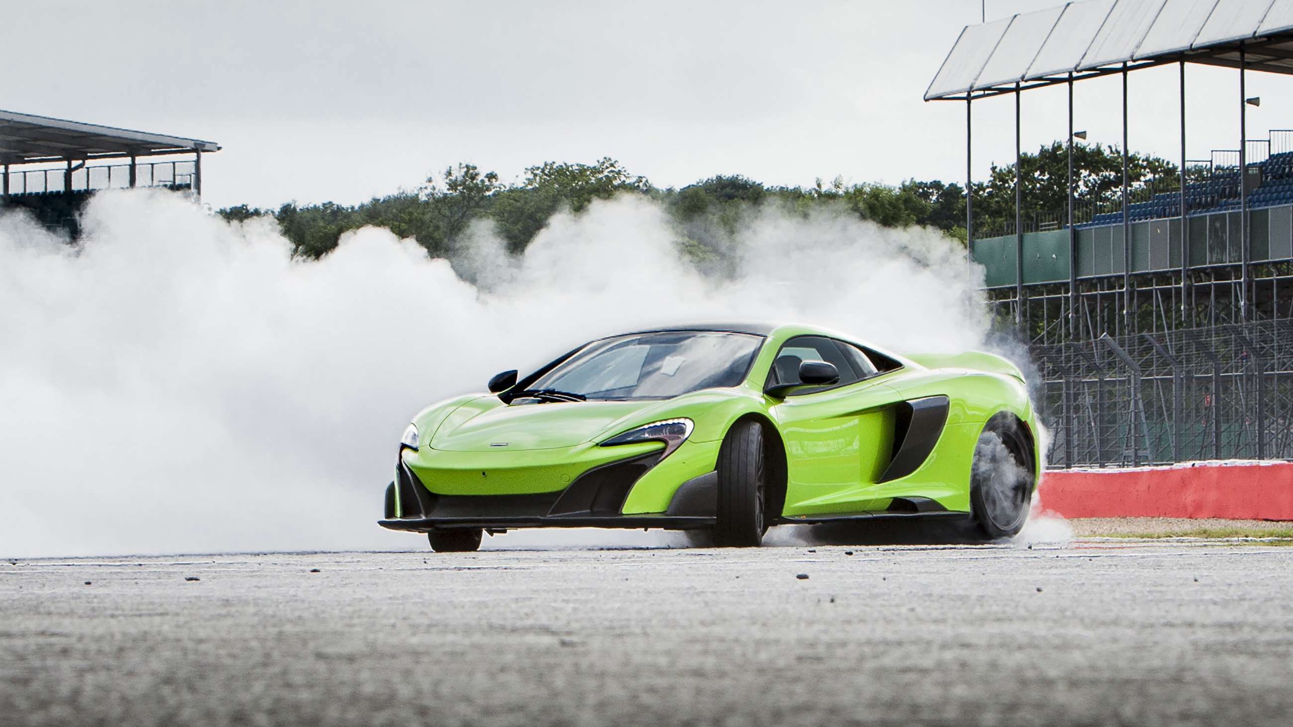 mclaren-675lt-newspress.jpg