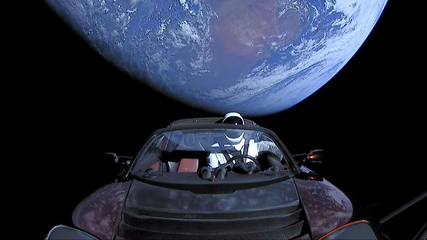 tesla-roadster-in-space.jpg