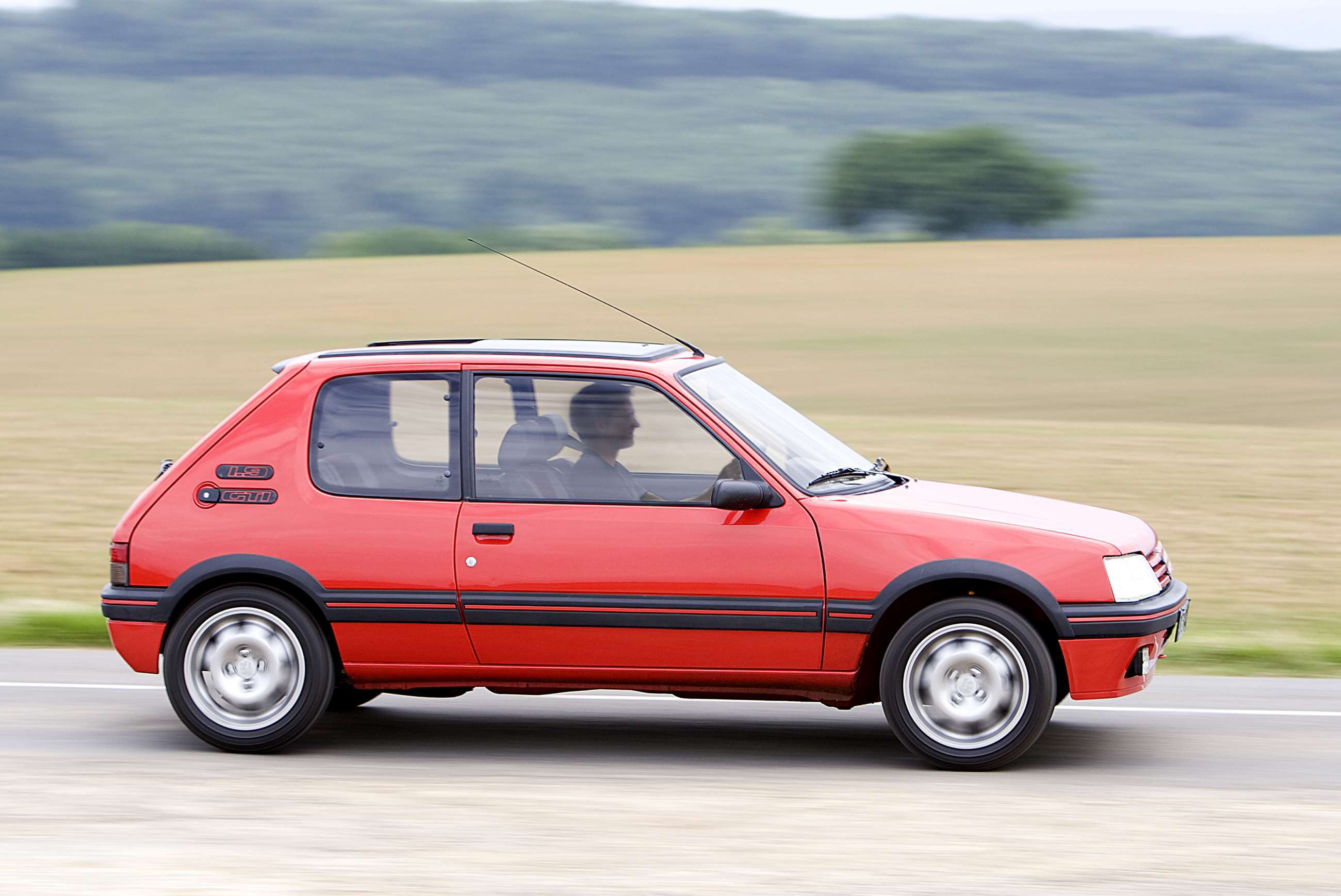 peugeot-205-gti-frankel-02.jpg