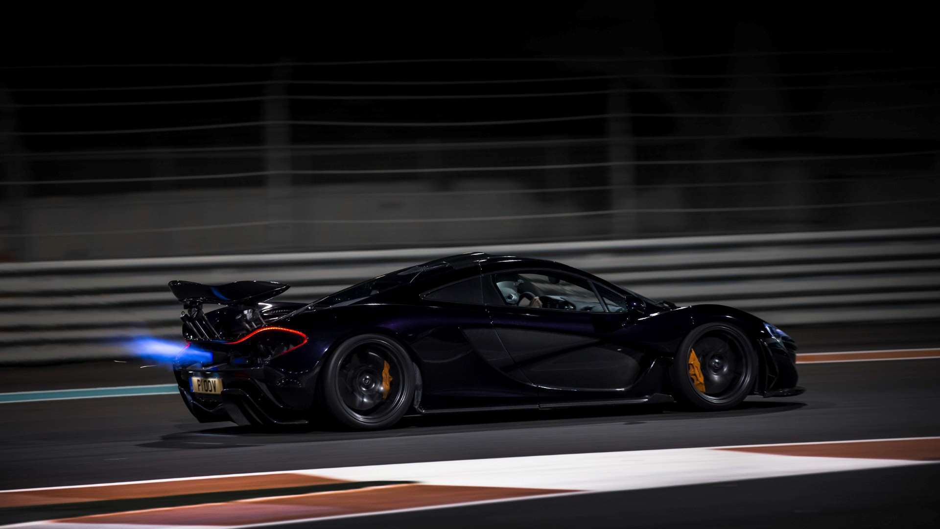 mclarenp1_02.jpg