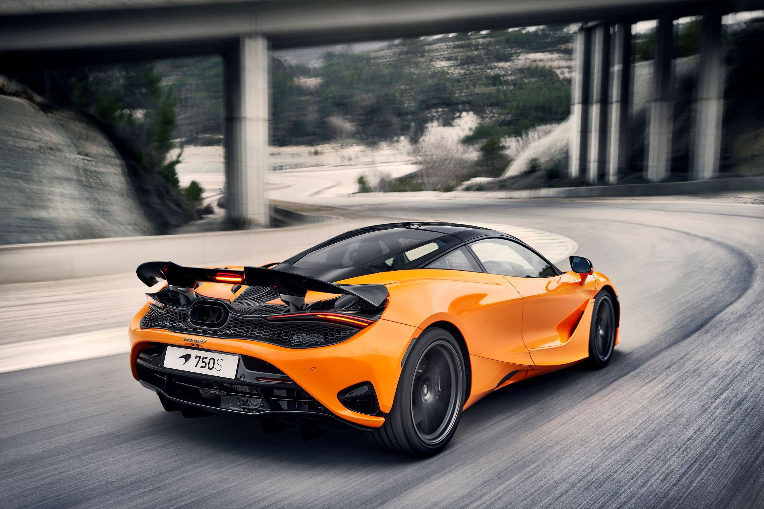 mclaren-750s-1.jpg