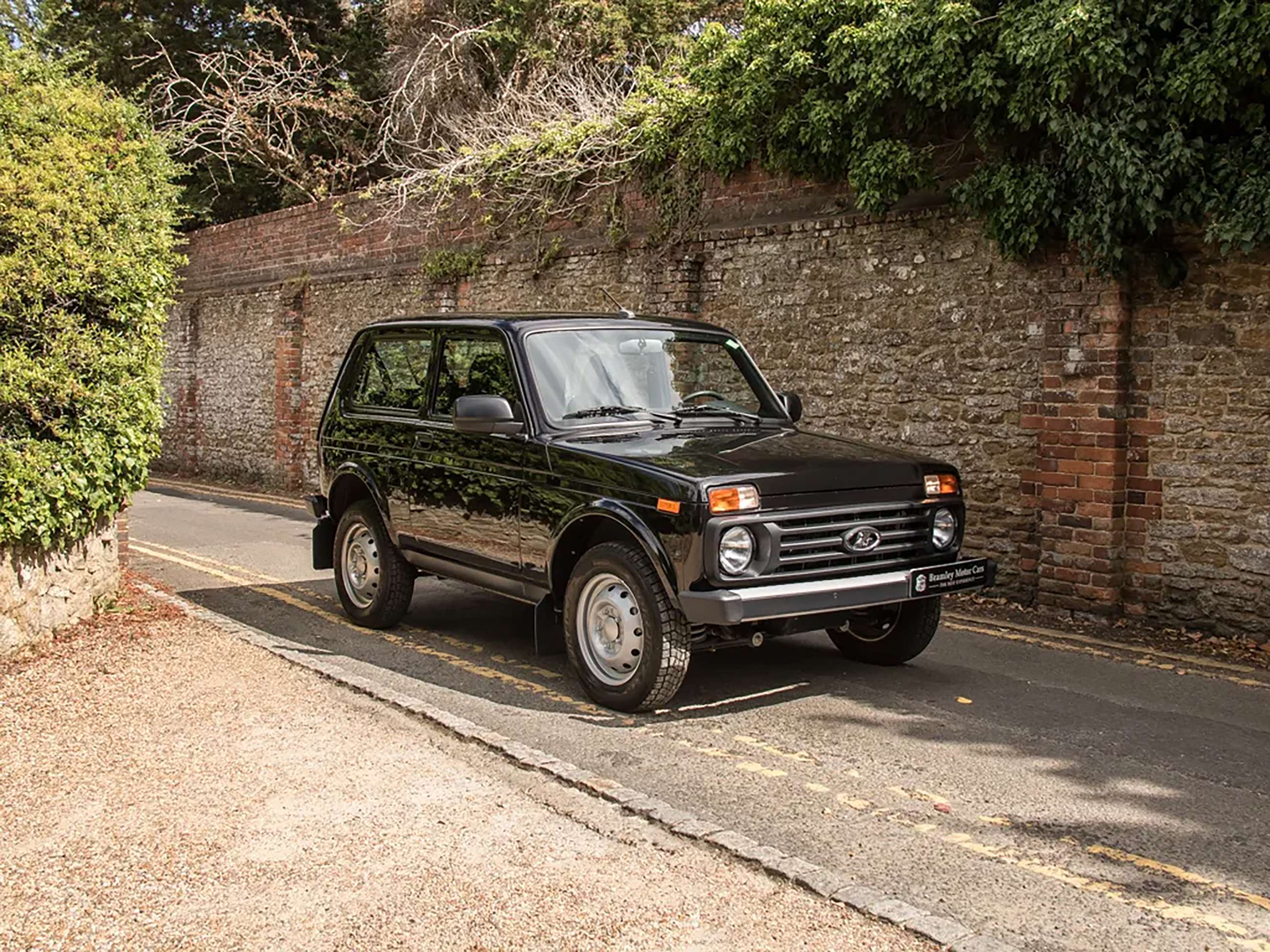 lada-niva-bramley-motor-cars-of-surrey-goodwood-06.jpg