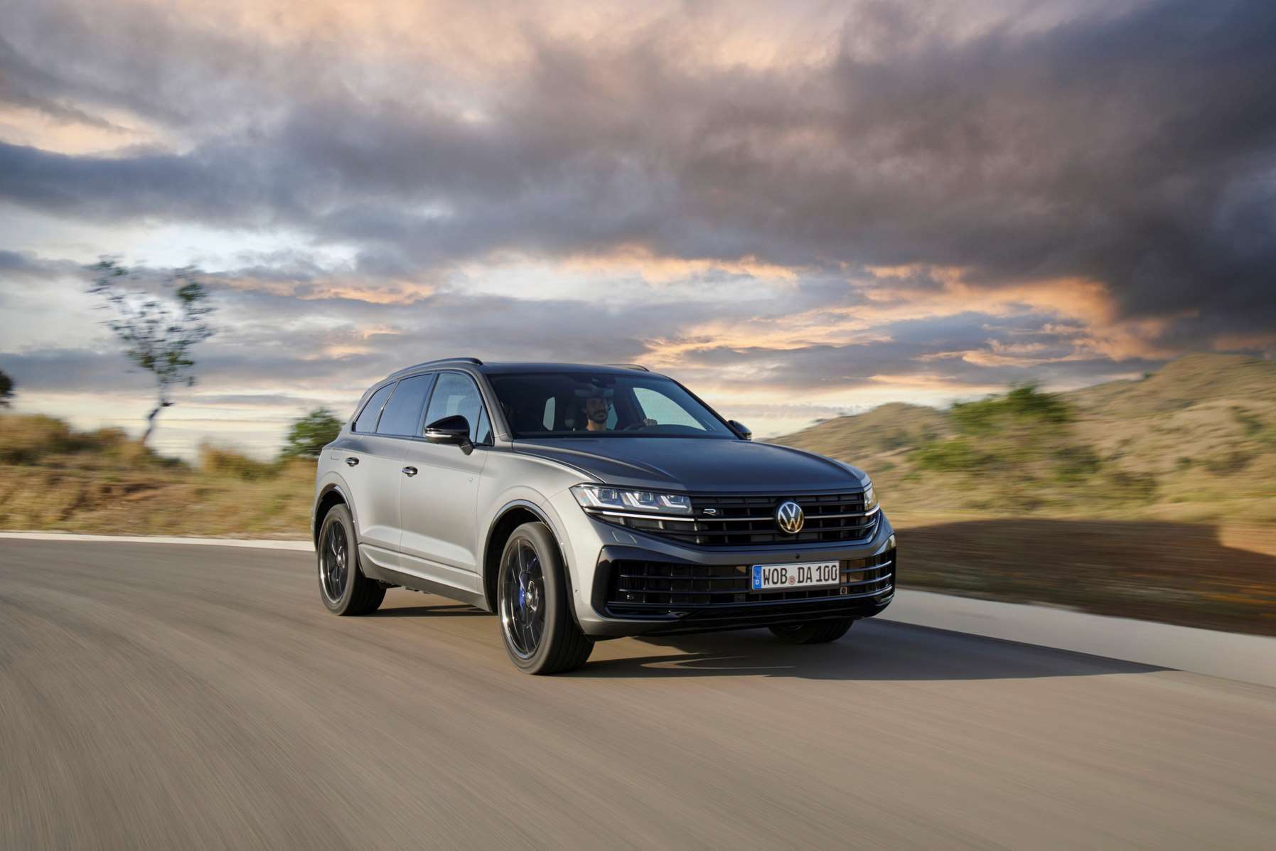 volkswagen-touareg-r.jpg