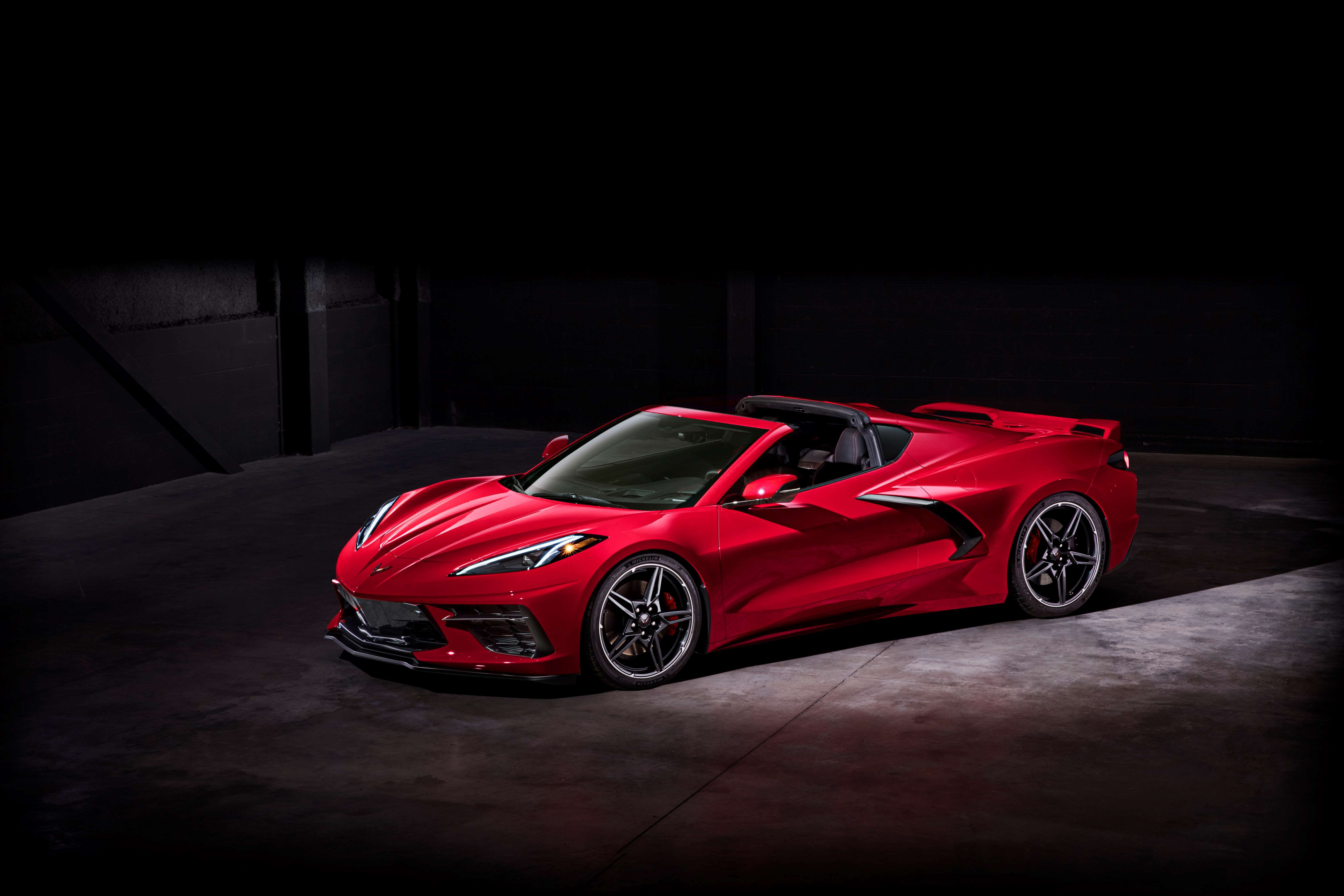 2020-chevrolet-corvette-stingray-021.jpg