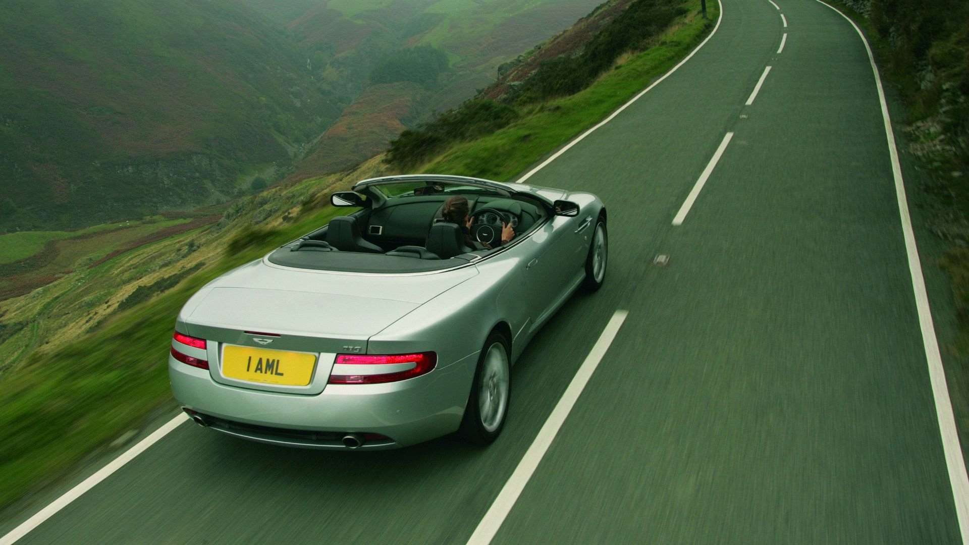 db9_volante_03.jpg