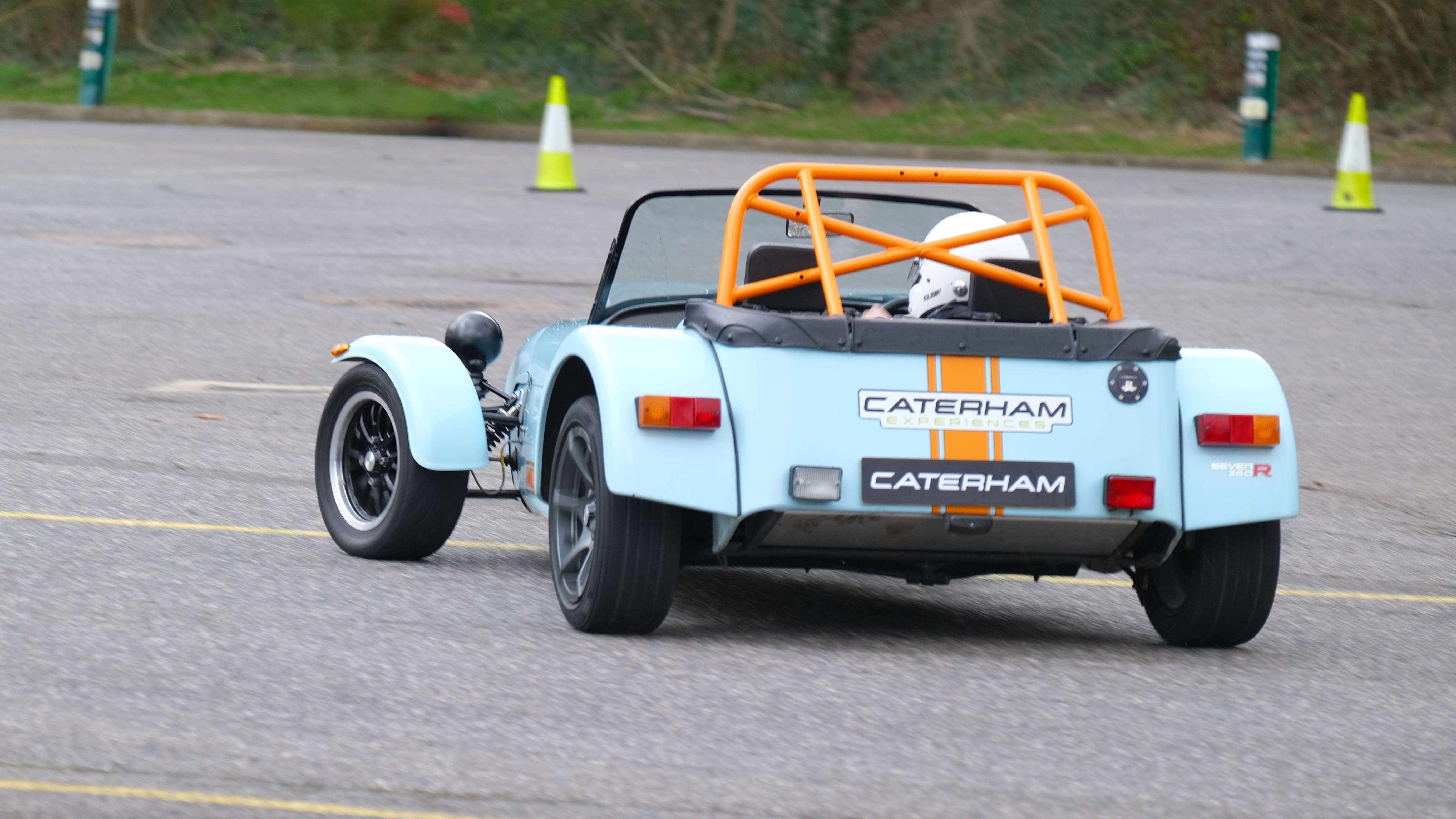 caterham-drift-experience-grr-03.jpg