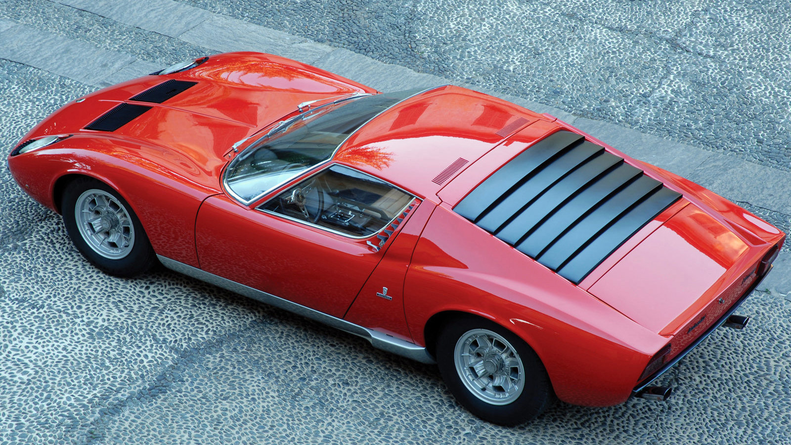 Lamborghini Miura best italian cars.jpg