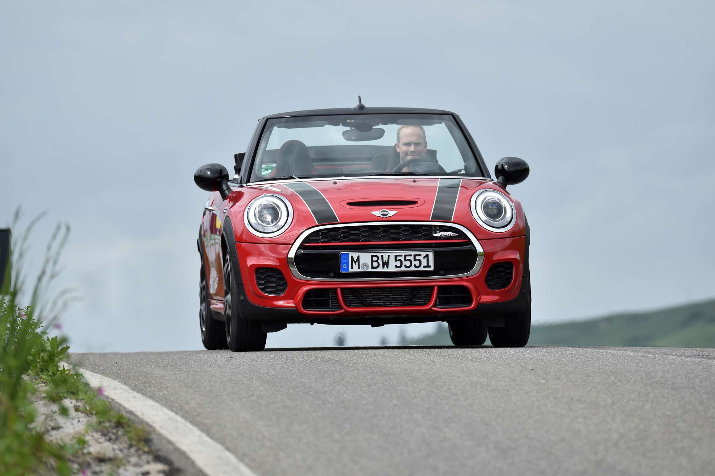 mini_jcw_convertible_03081605.jpg